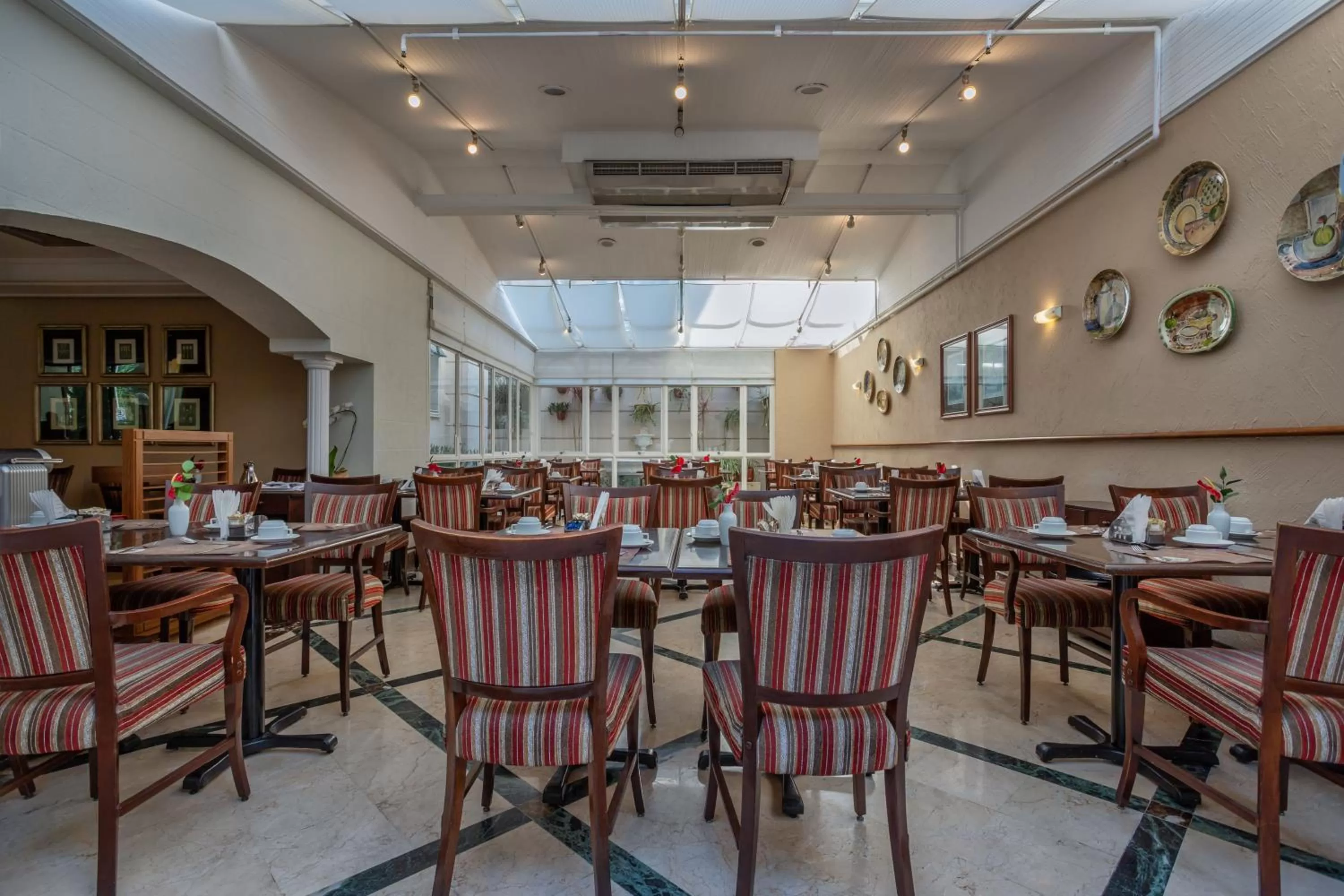 Restaurant/places to eat in Mercure Sao Paulo Pinheiros