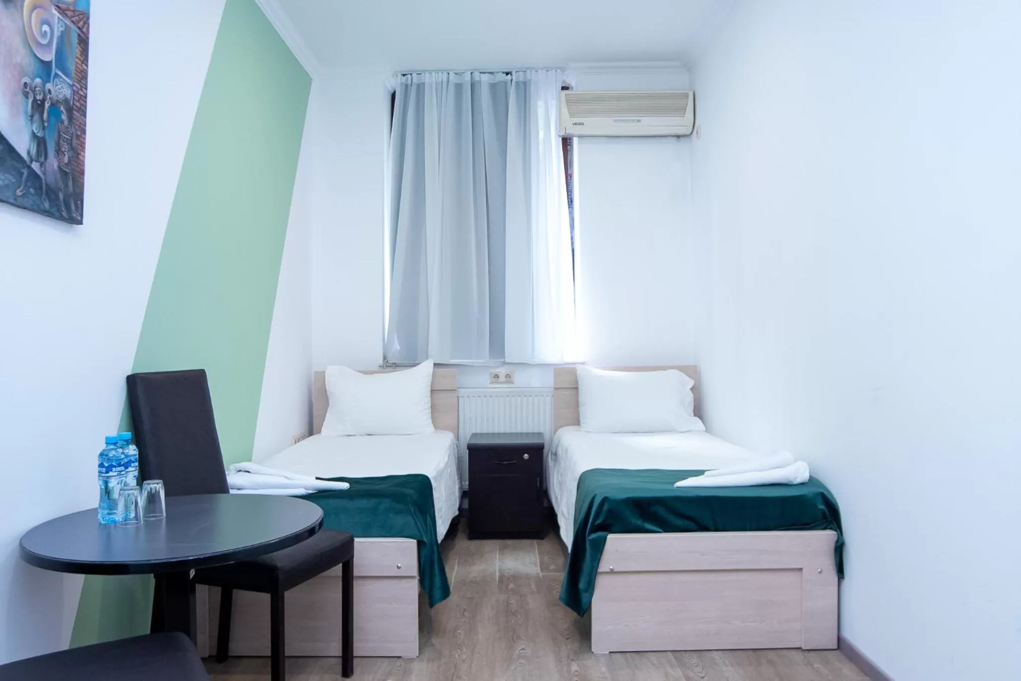 Photo of the whole room, Bed in Tiflis Hotel