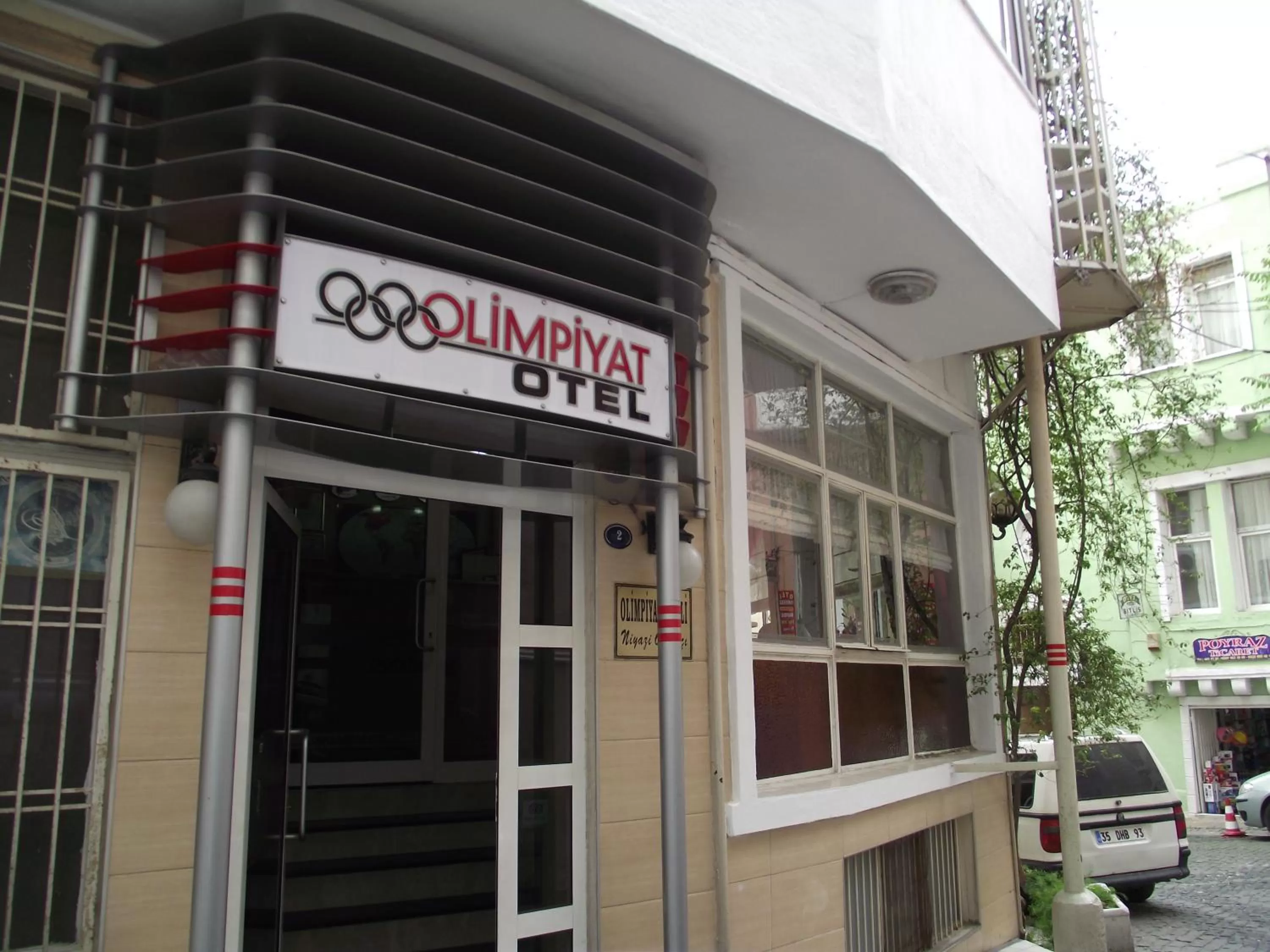 Facade/entrance in Olimpiyat Hotel Izmir