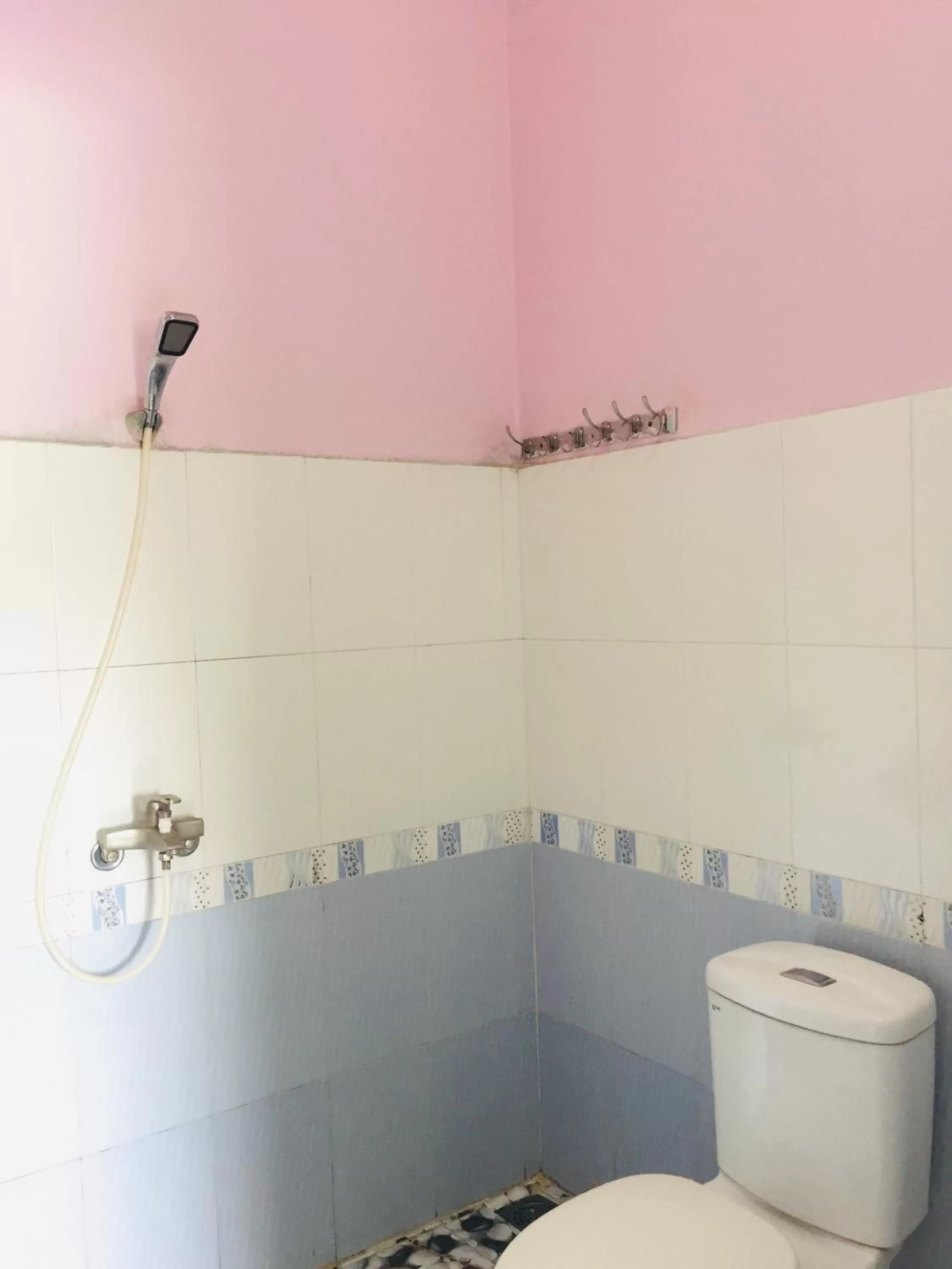 Bathroom in Tien Dat Motel