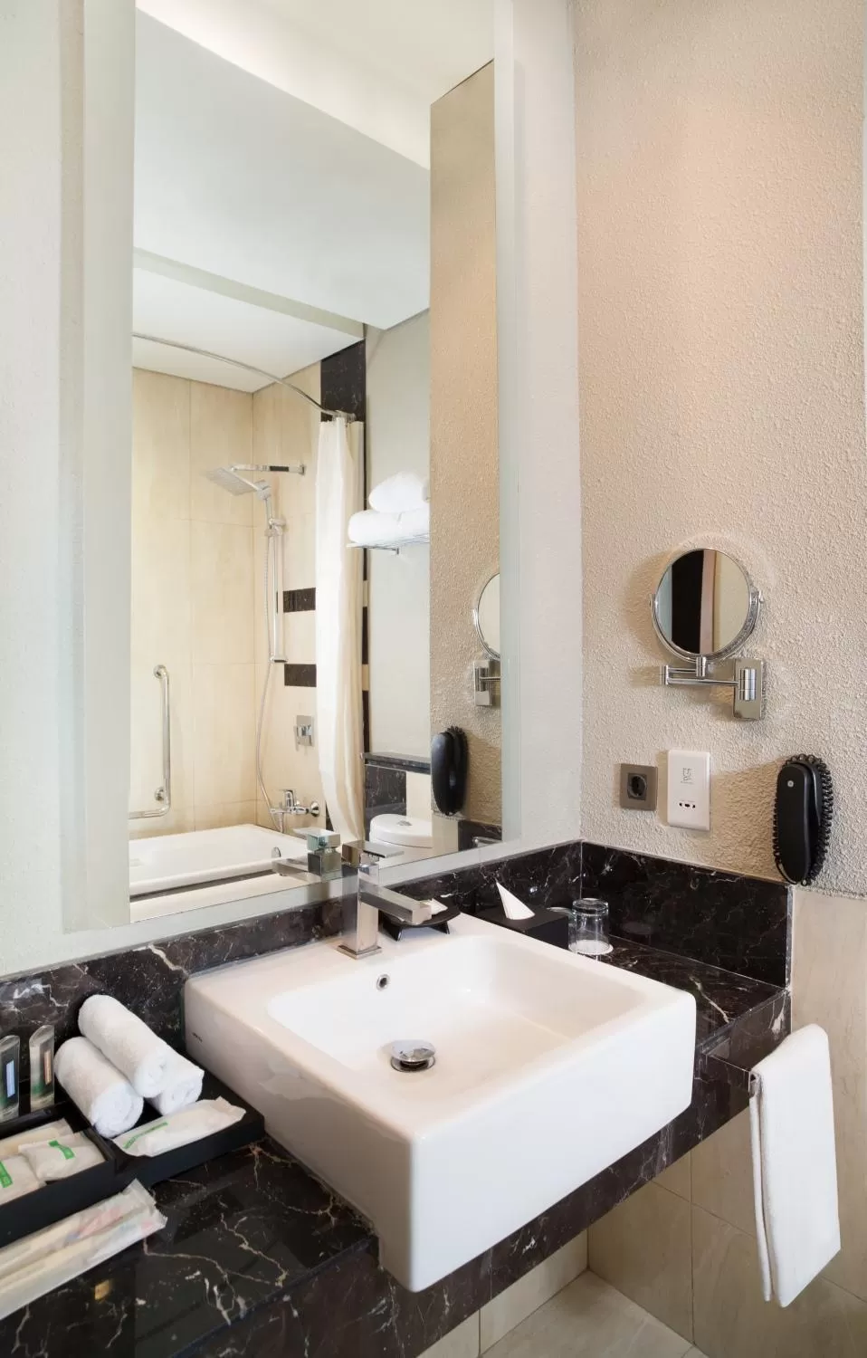Bathroom in Holiday Inn Cikarang Jababeka by IHG