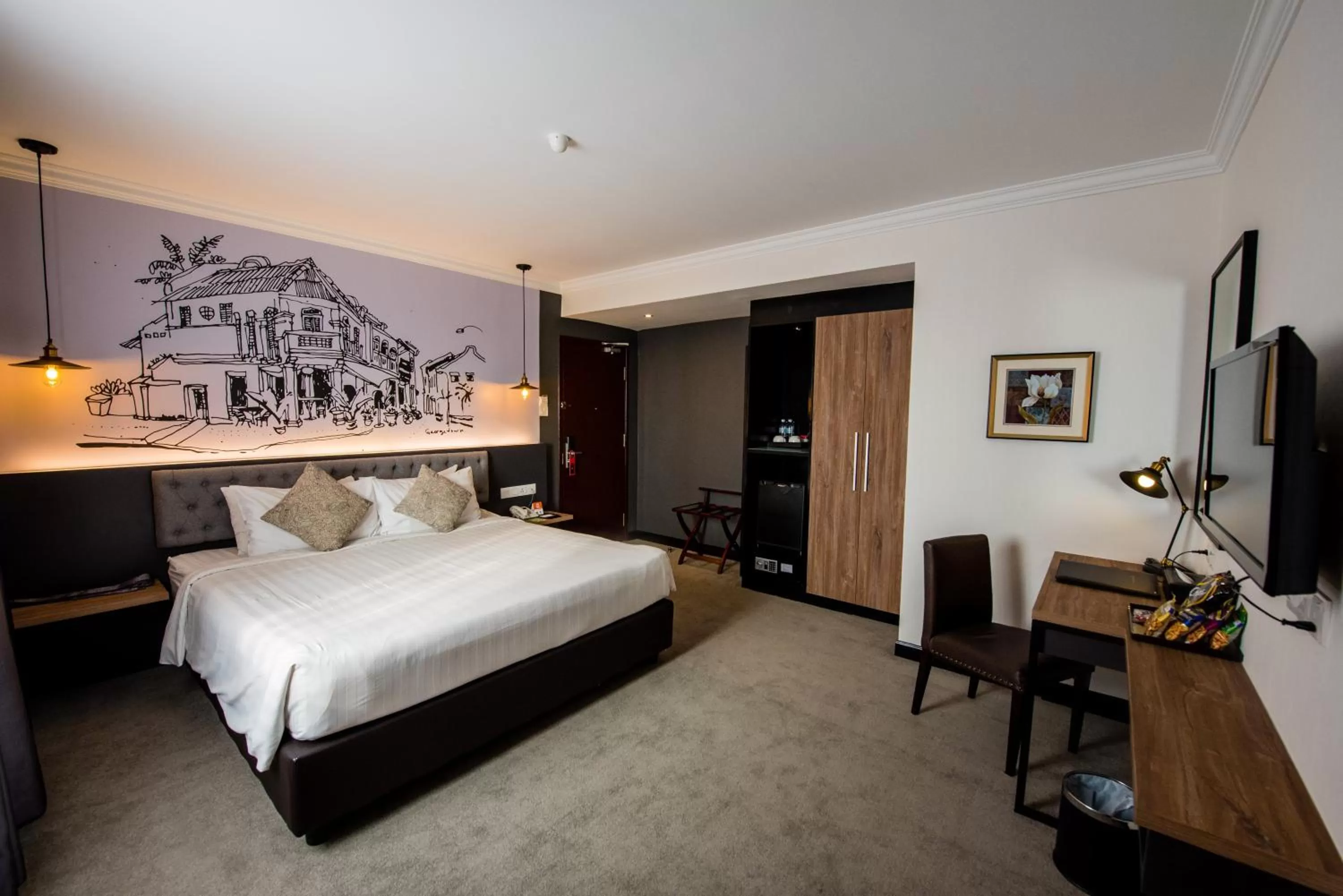 Photo of the whole room, Bed in Merchant Hotel
