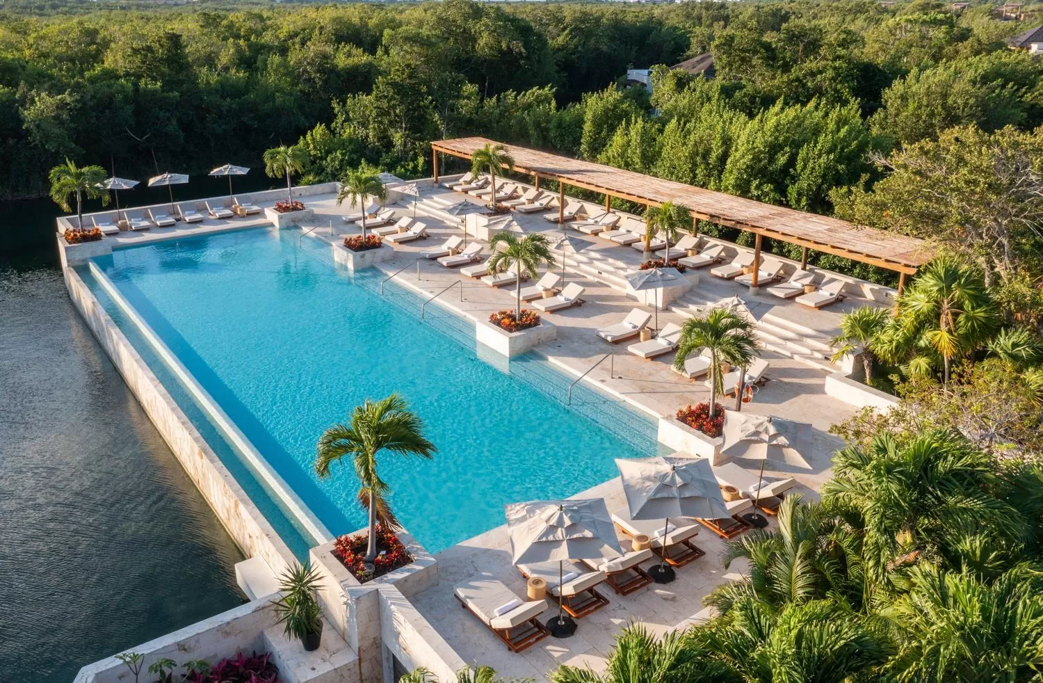 Swimming pool in Fairmont Mayakoba Riviera Maya - All Inclusive