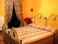 Decorative detail, Bed in Le Lanterne