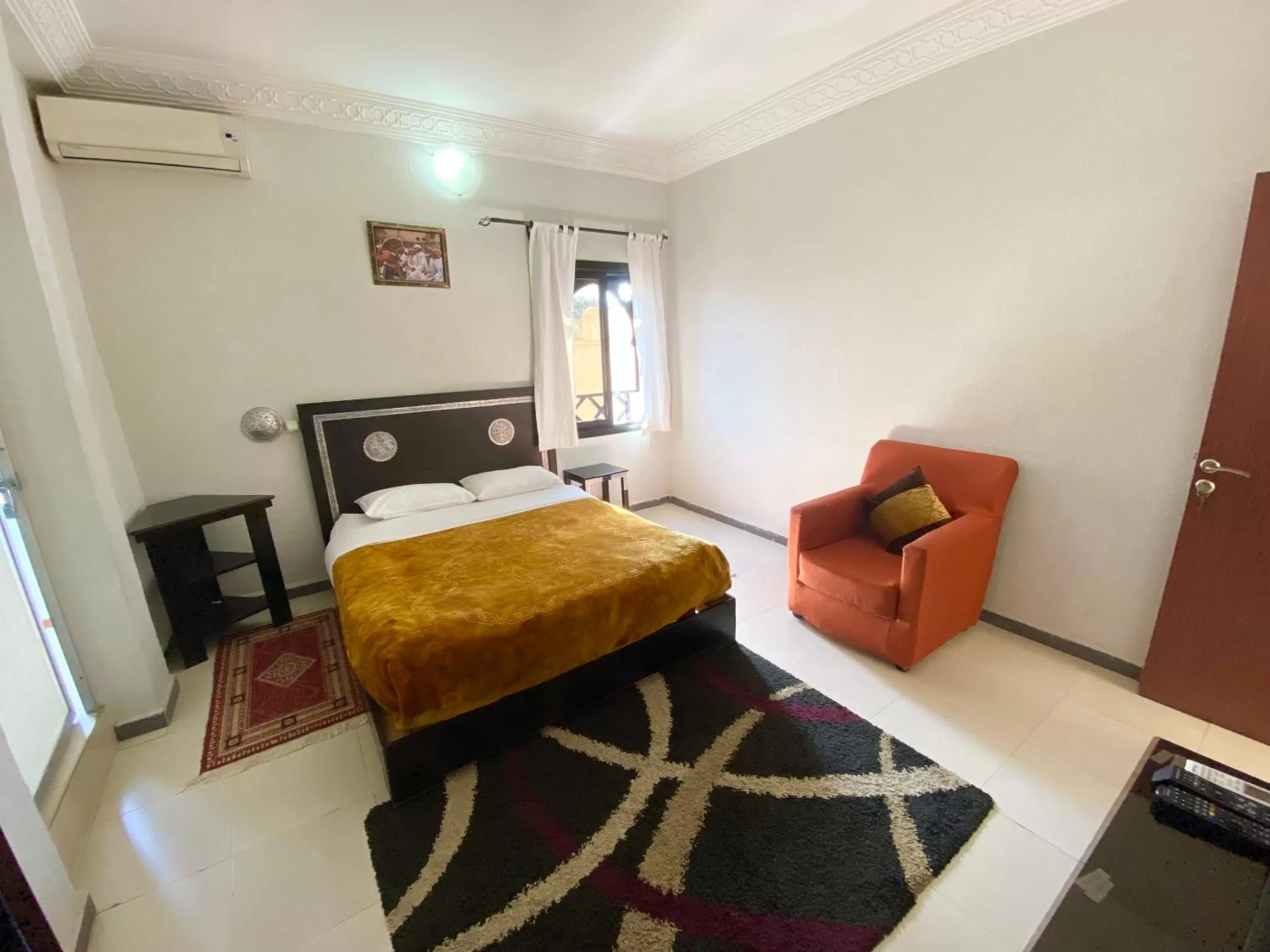 Photo of the whole room, Bed in Hôtel Narjisse