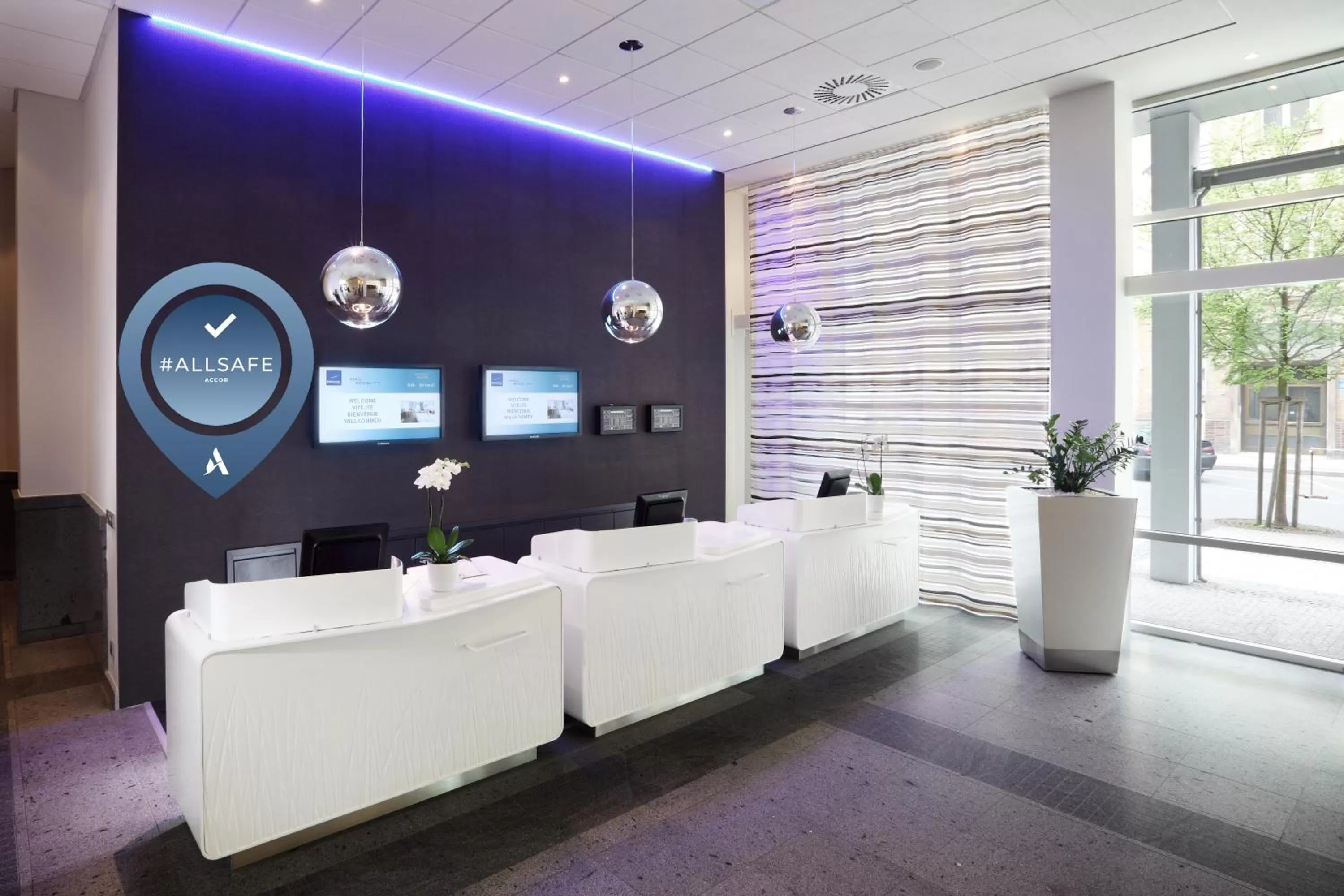 Lobby or reception in Novotel Praha Wenceslas Square