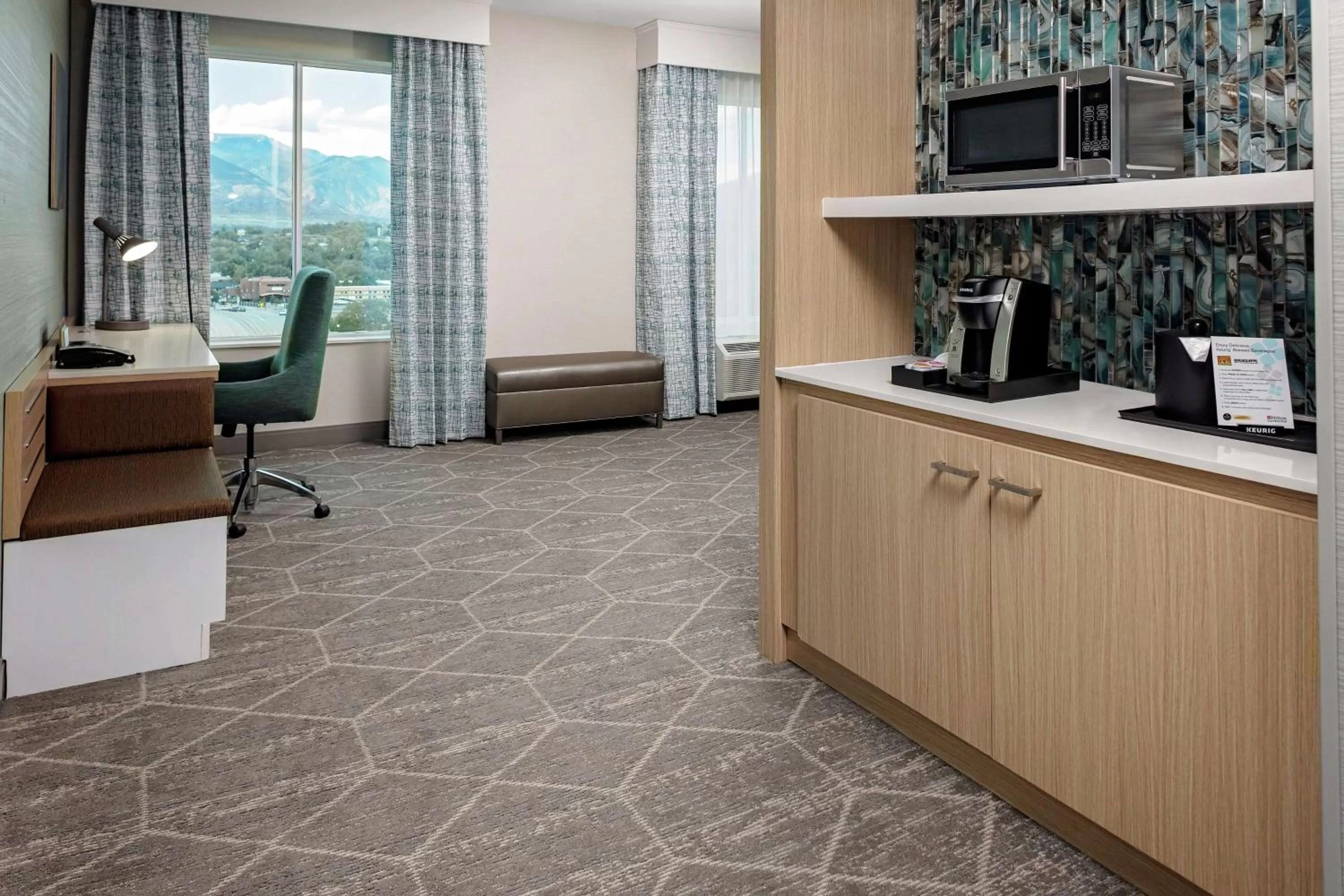 Bedroom in Hilton Garden Inn Colorado Springs Downtown, Co