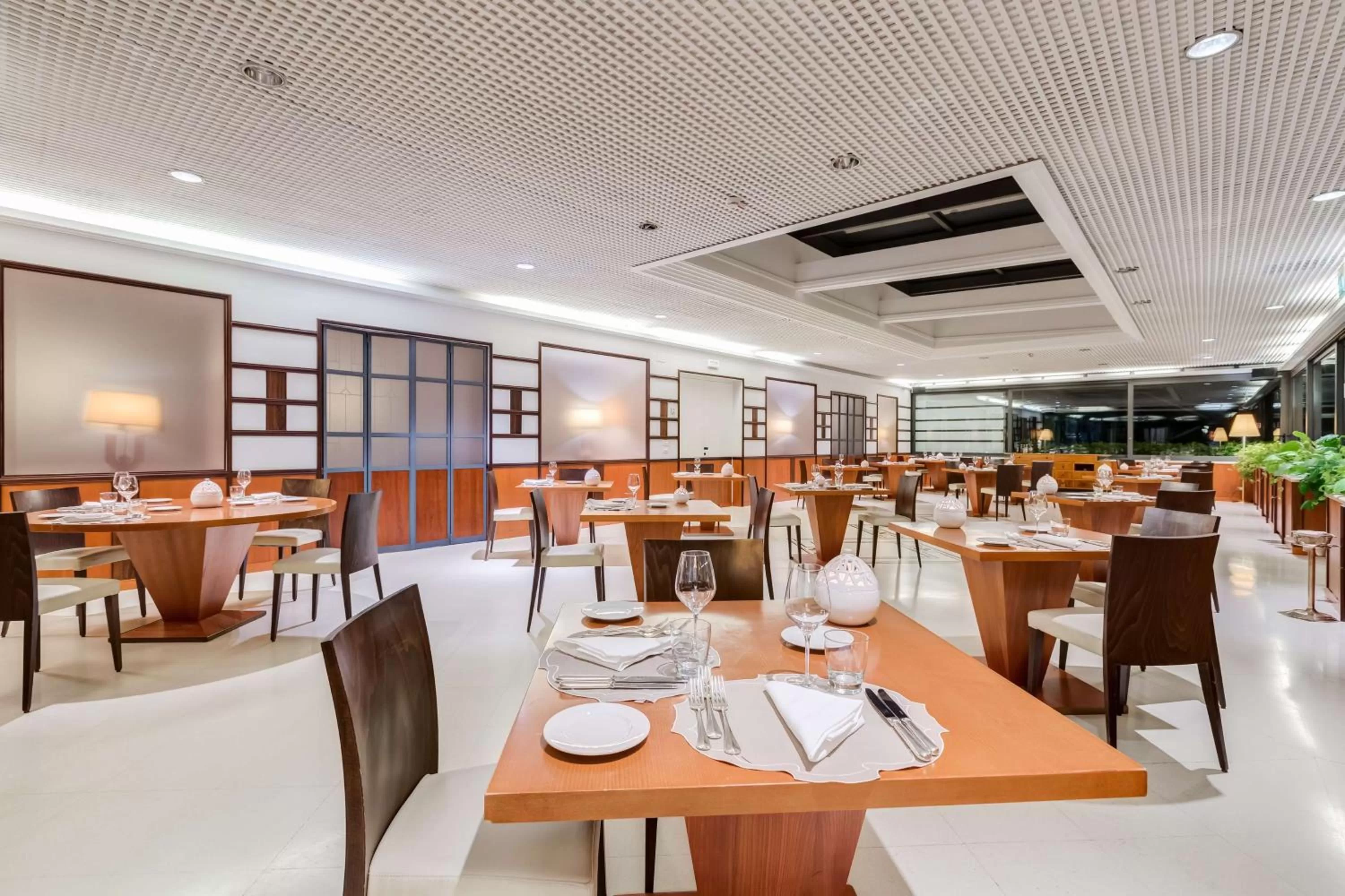 Restaurant/places to eat in Villa Maria Hotel & SPA