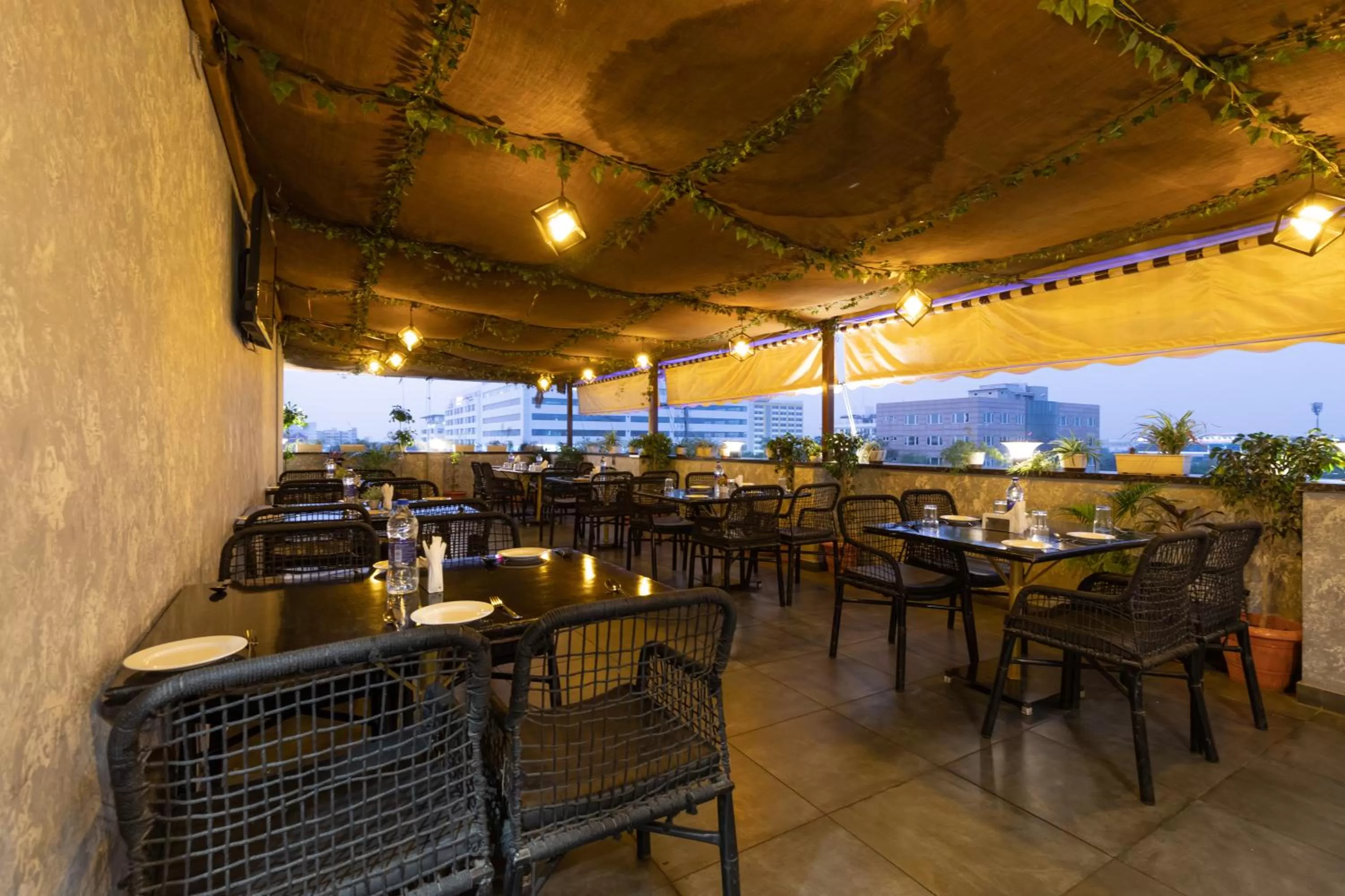 Restaurant/places to eat in The Grand Shaurya