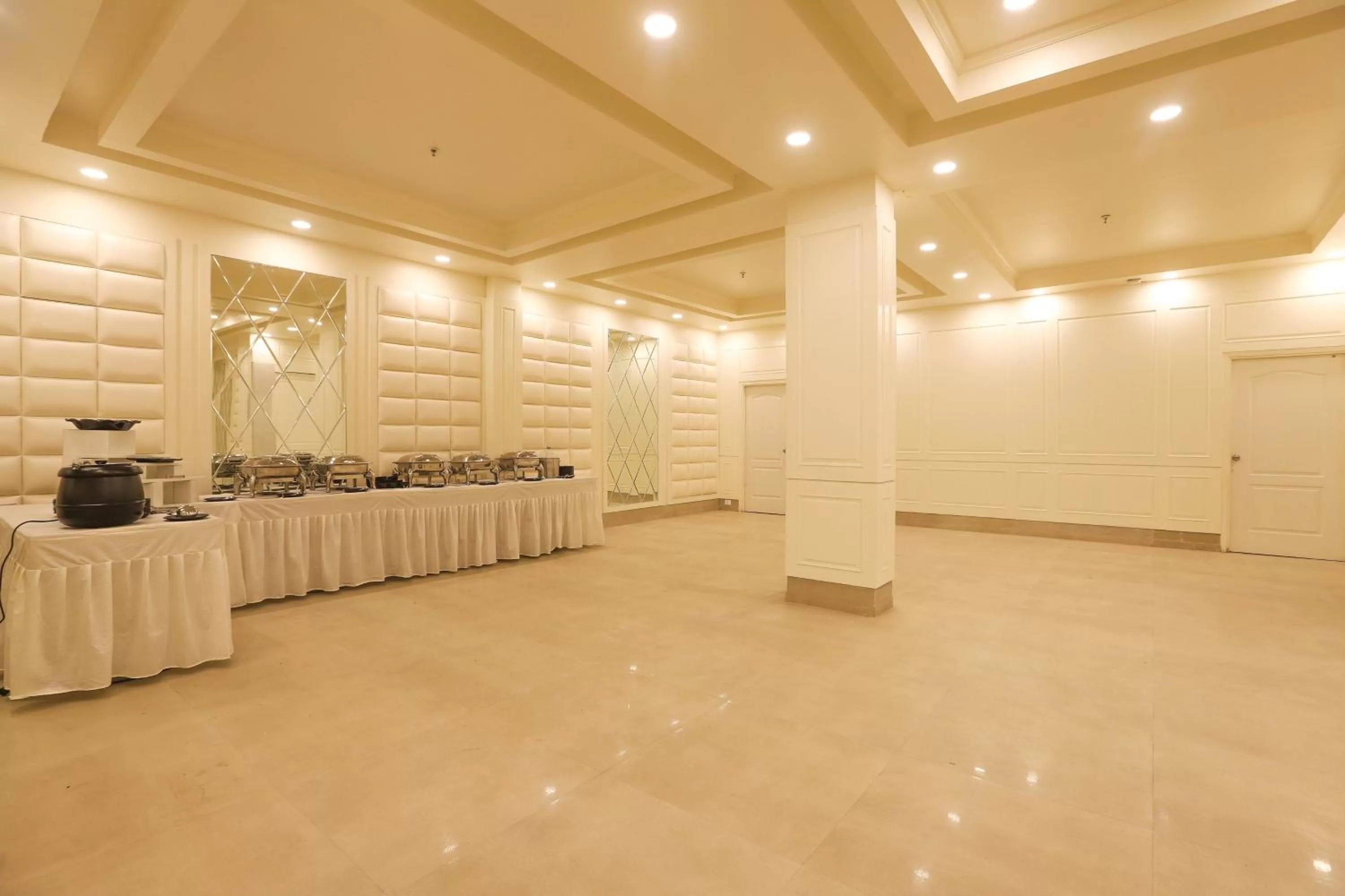 Banquet/Function facilities in Hotel Magenta Jaipur