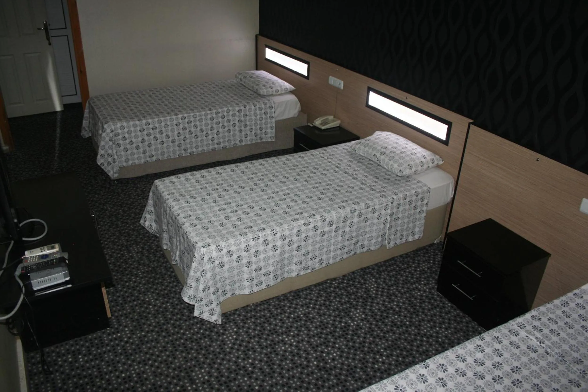 Bed in Yeni Kosk Esra Hotel