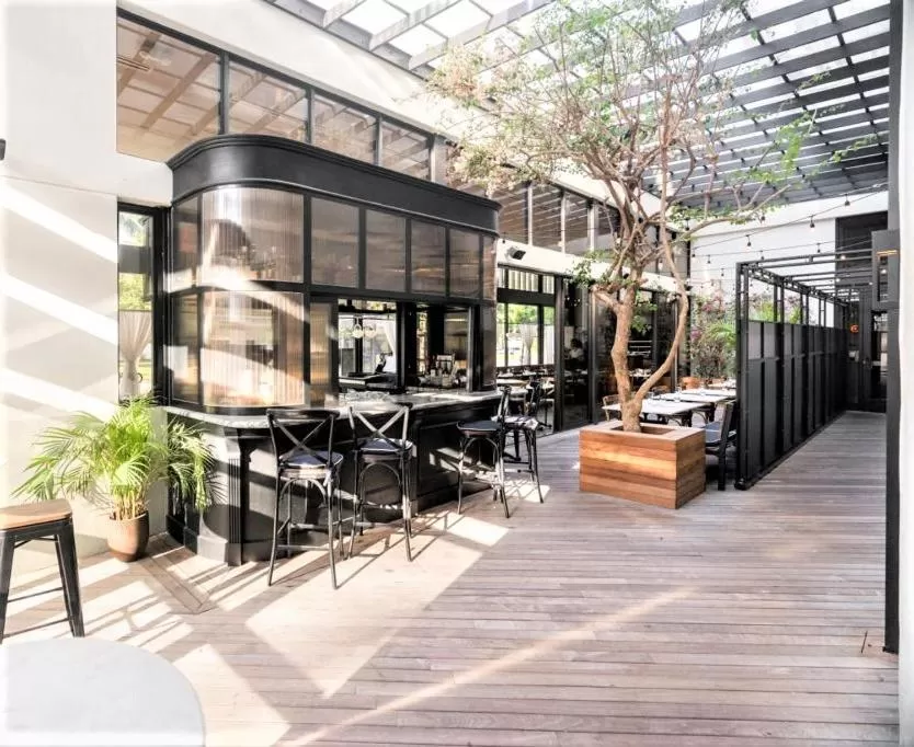 Restaurant/places to eat in Urbanica Fifth