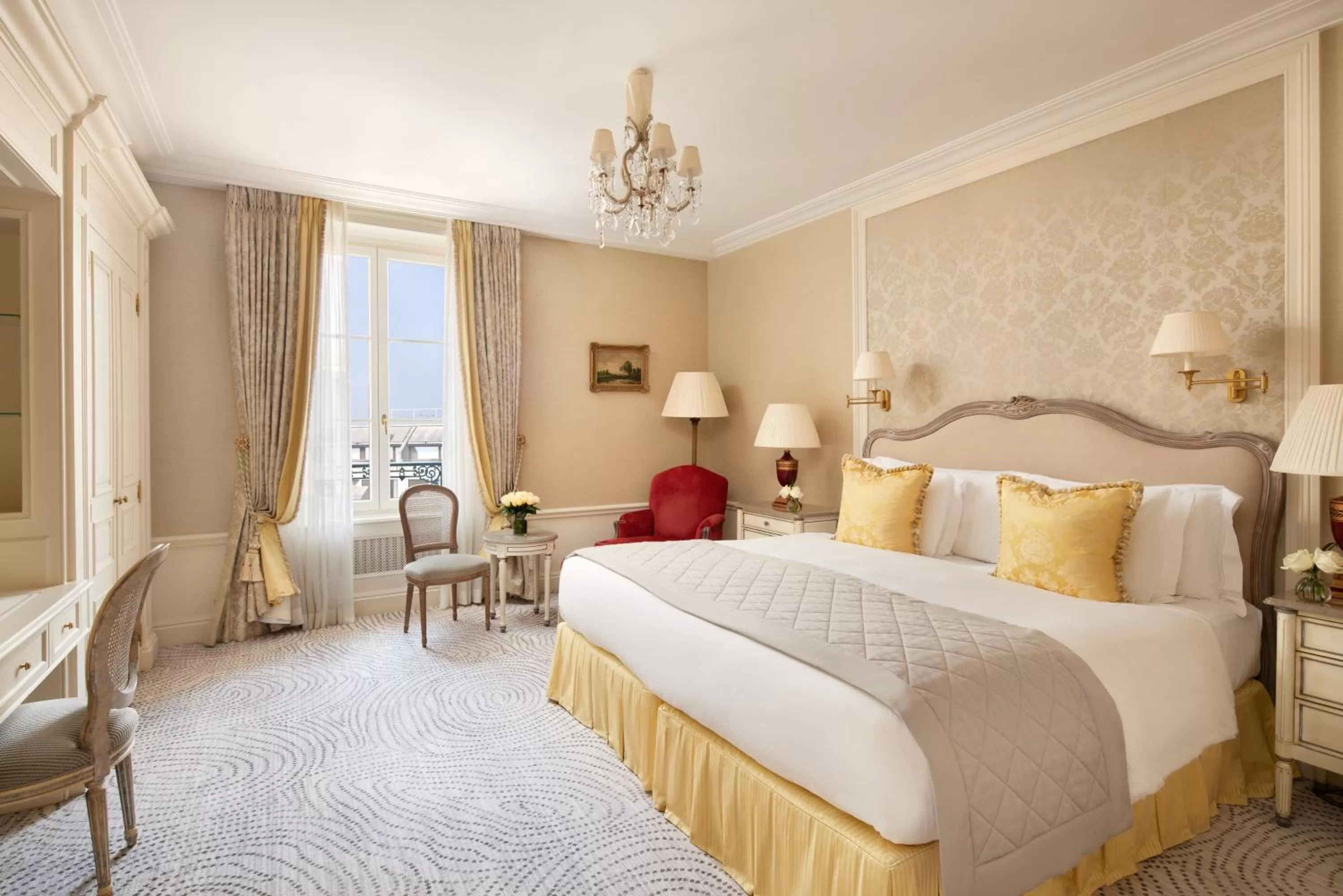 Living room, Bed in Beau-Rivage Genève