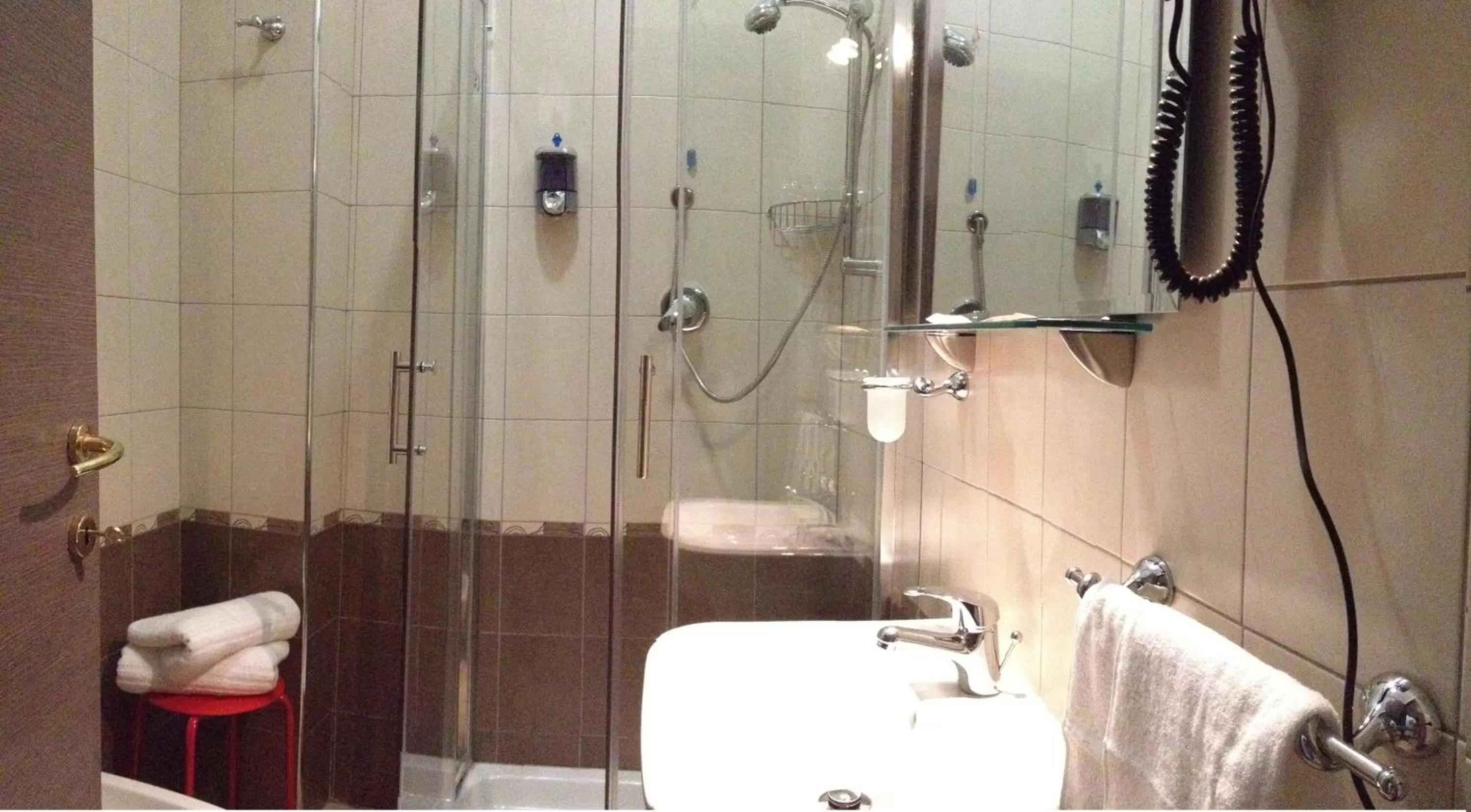 Bathroom in Vatican Golden Rooms