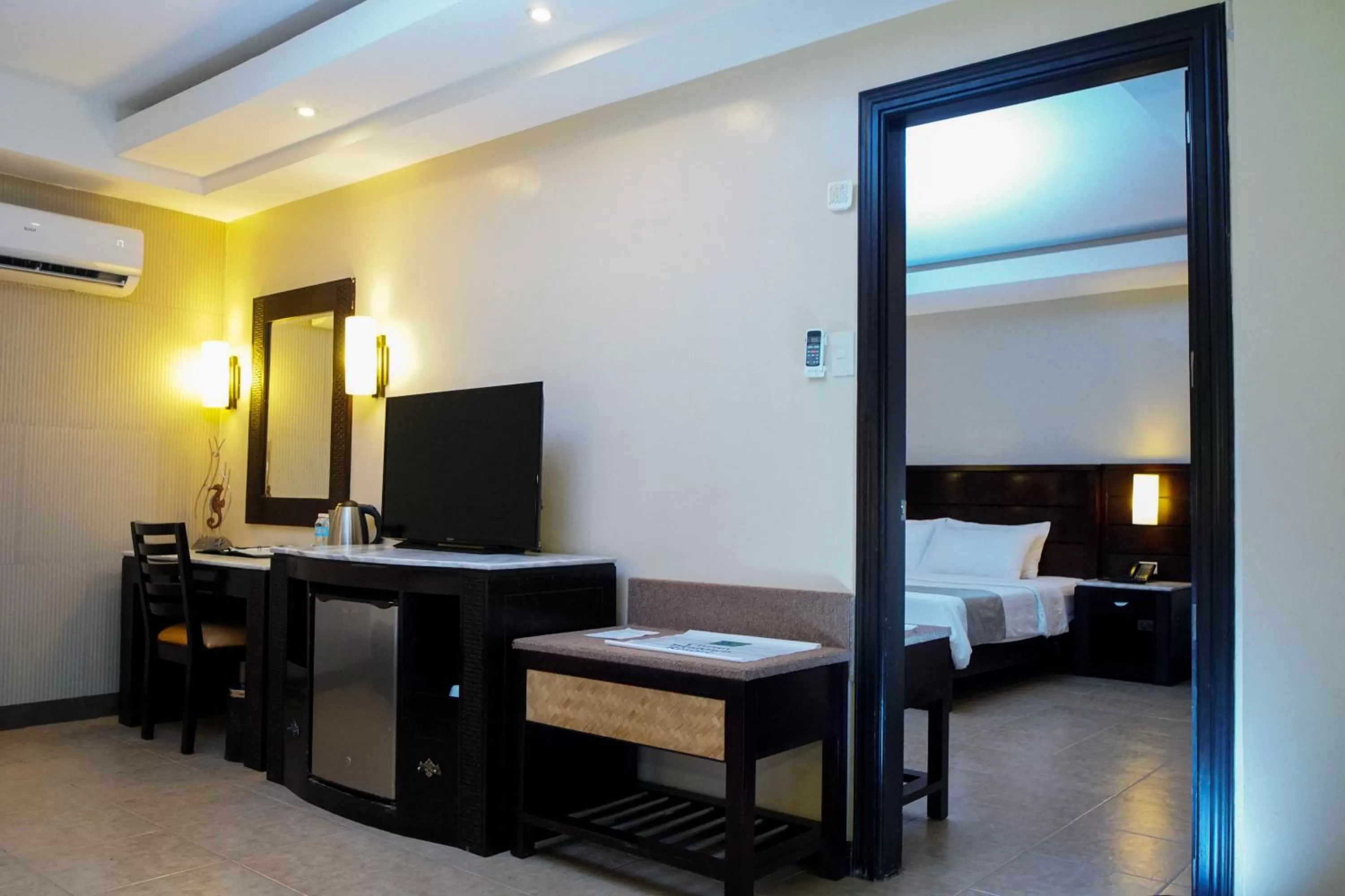 hair dresser, Bed in Coron Westown Resort