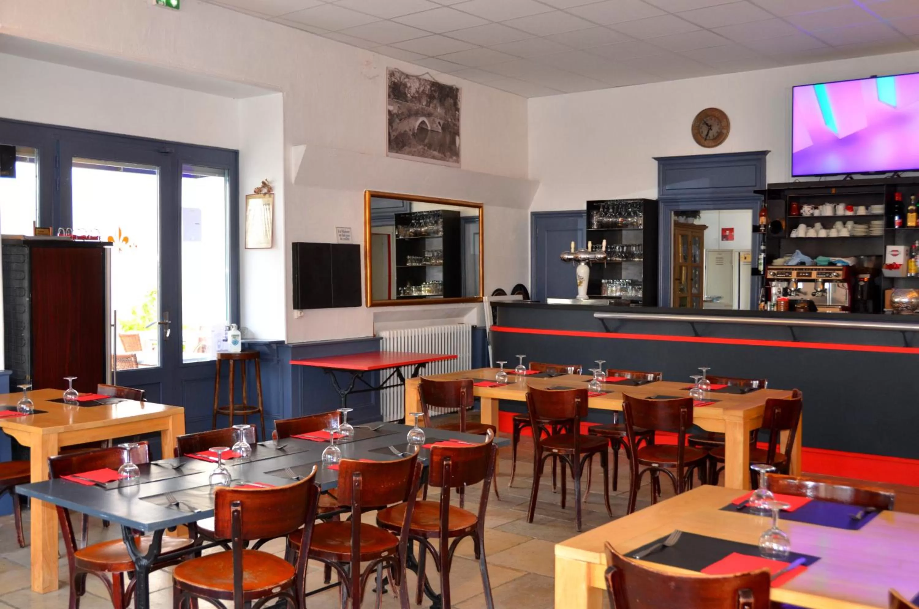 Restaurant/Places to Eat in Aux Lys d'Or