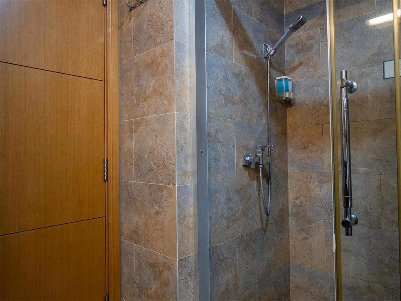 Bathroom in Guangzhou The Royal Garden Hotel