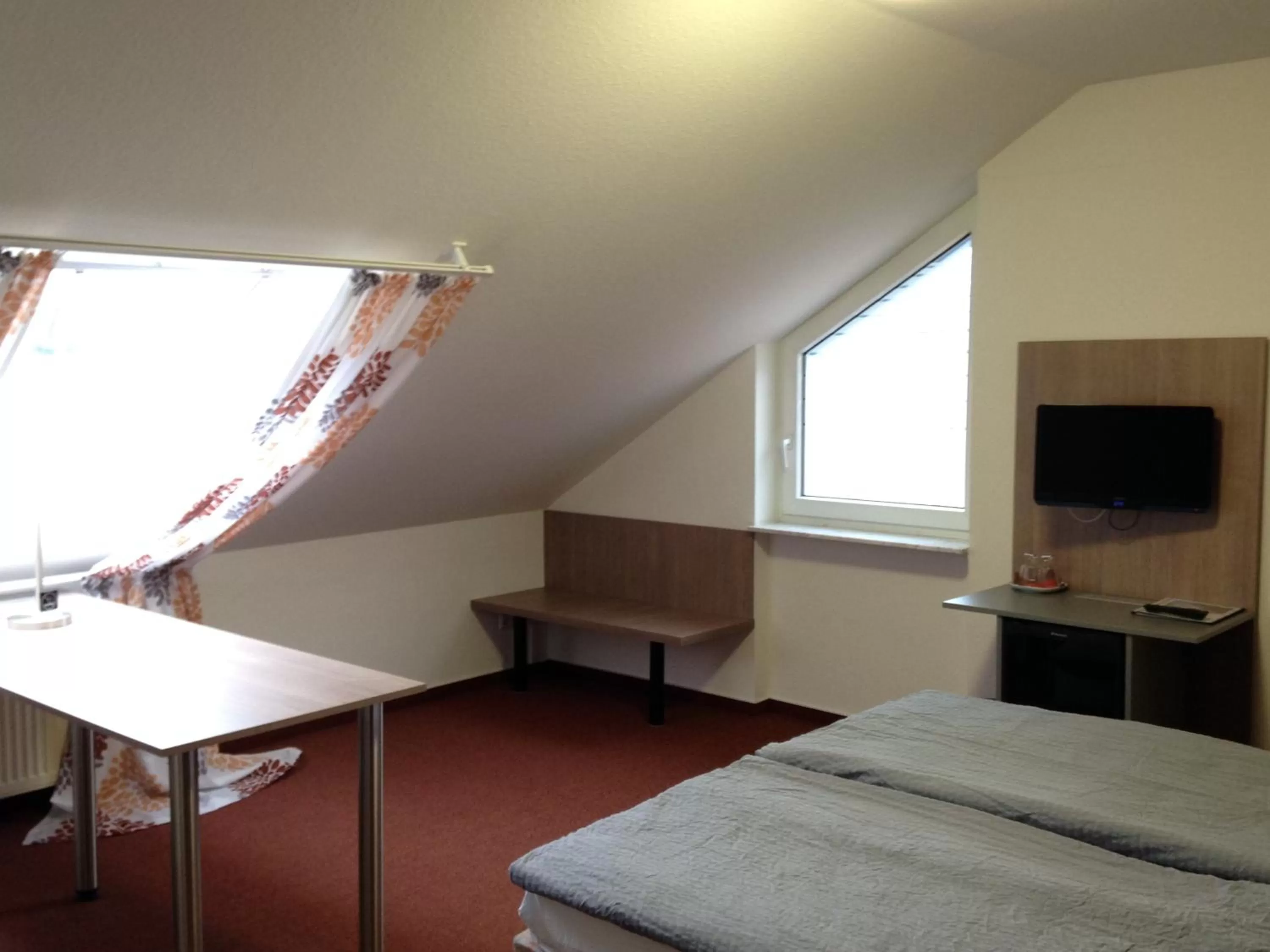 Photo of the whole room, Bed in Hotel Astra Rastatt