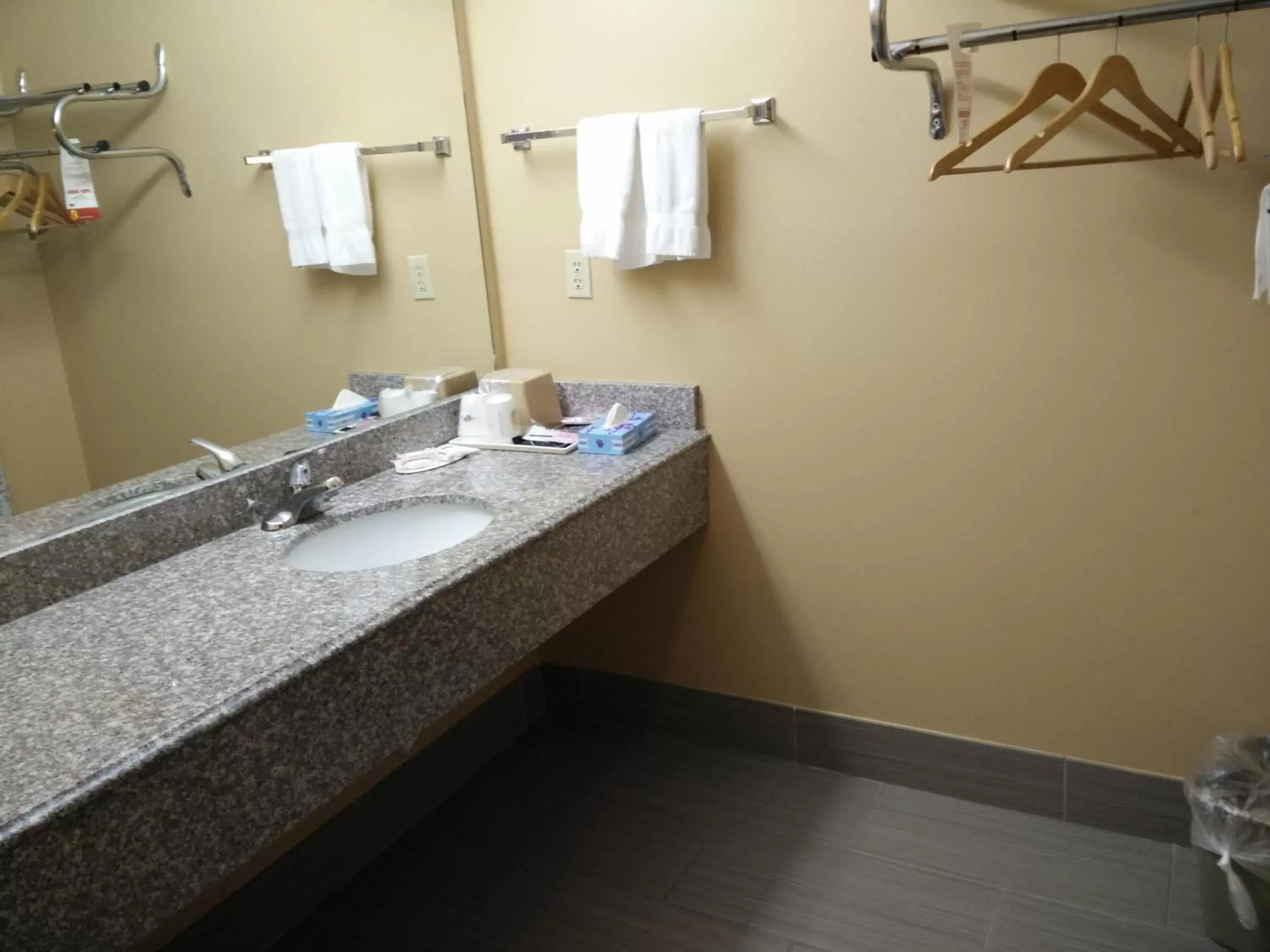 King Room - Smoking in Super 8 by Wyndham Willowbrook Houston King Room - Smoking in Super 8 by Wyndham Willowbrook Houston