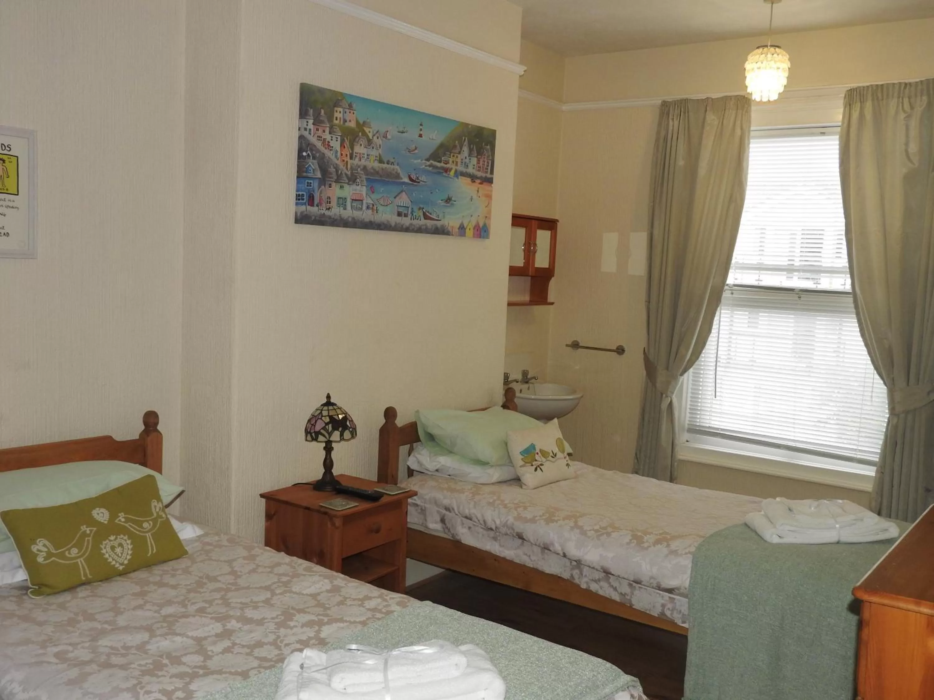 Bedroom, Bed in Beaches Guesthouse