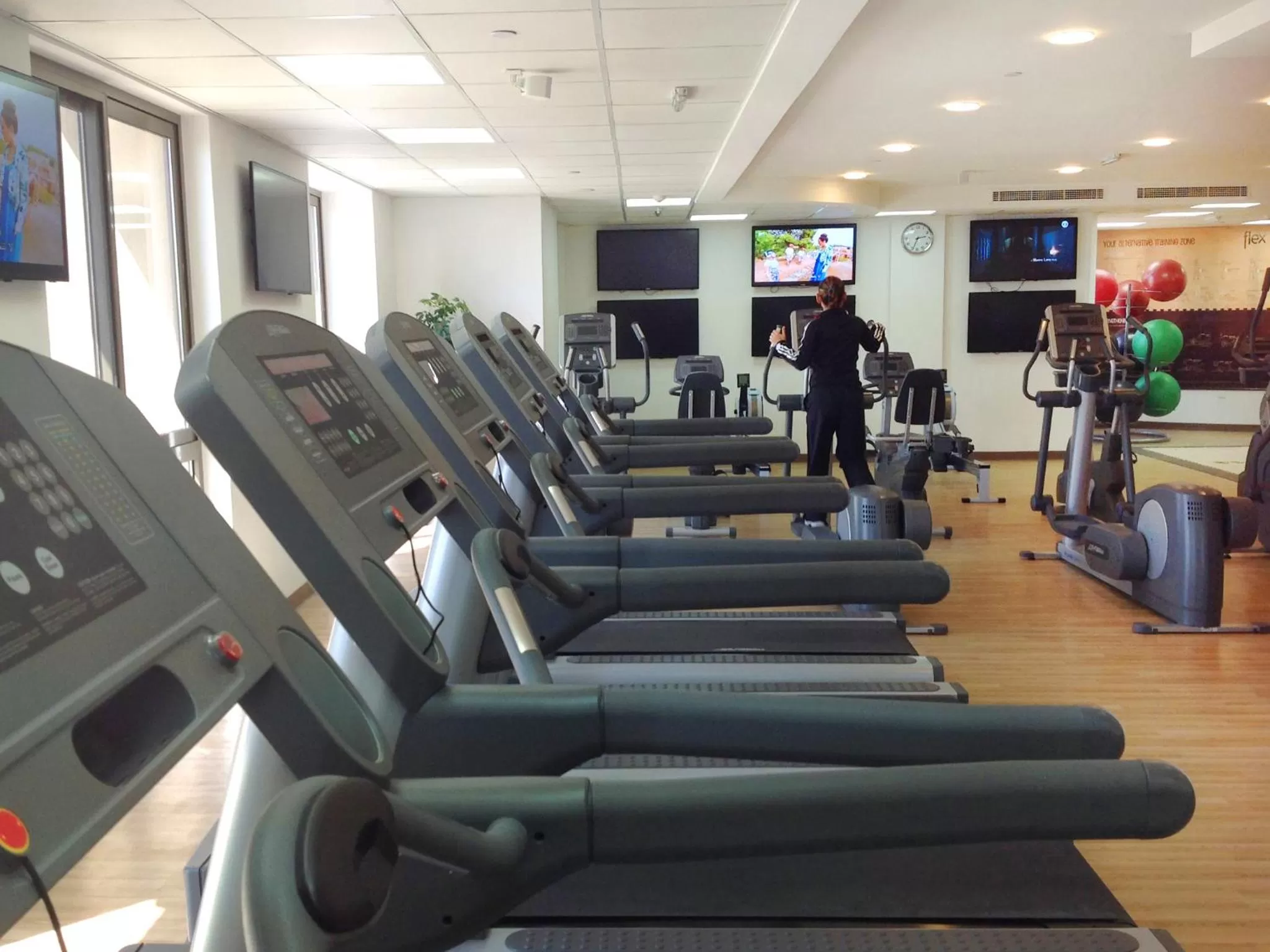 Fitness centre/facilities in Bahi Ajman Palace Hotel