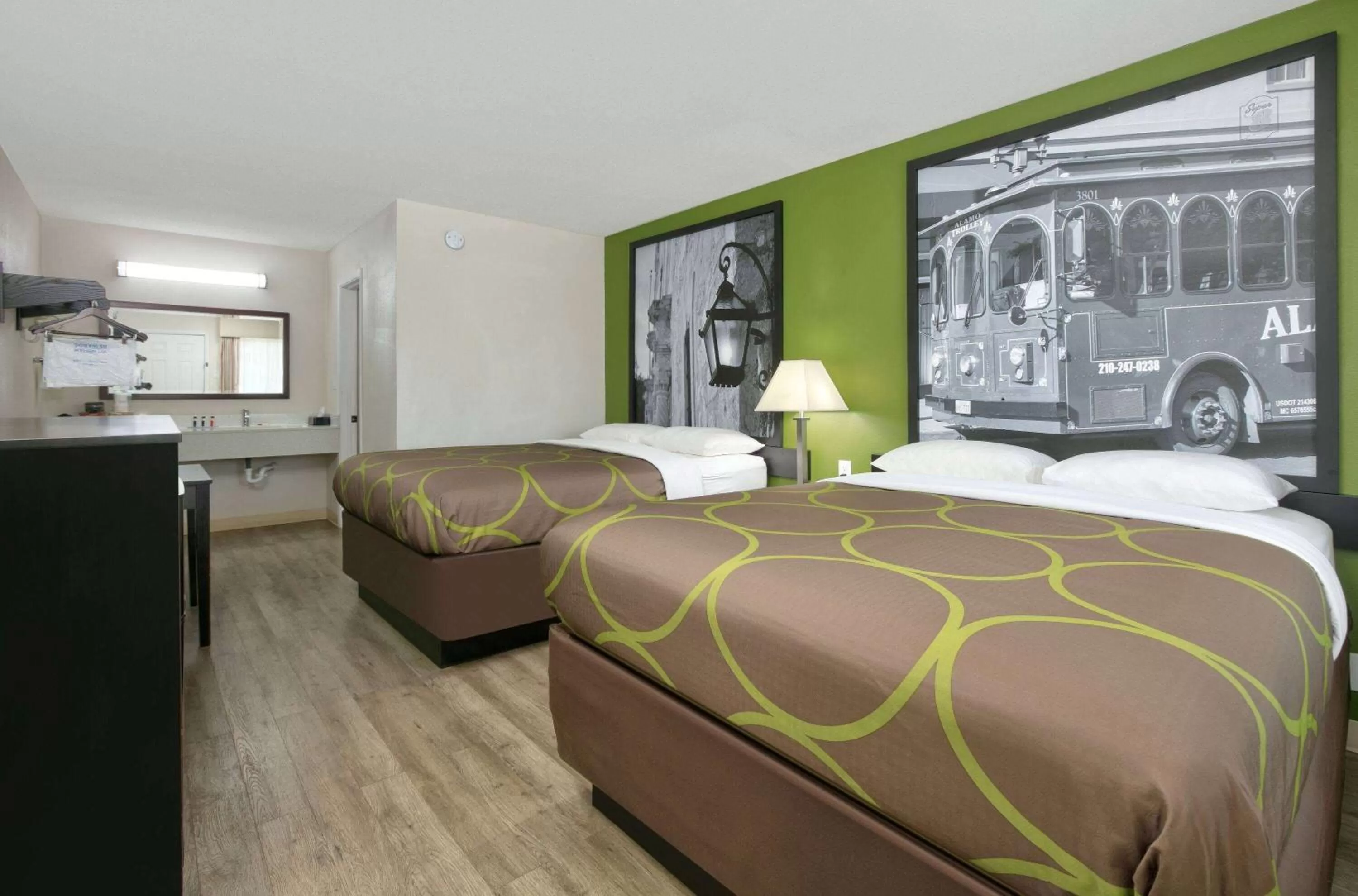 Photo of the whole room, Bed in Super 8 by Wyndham Palestine TX