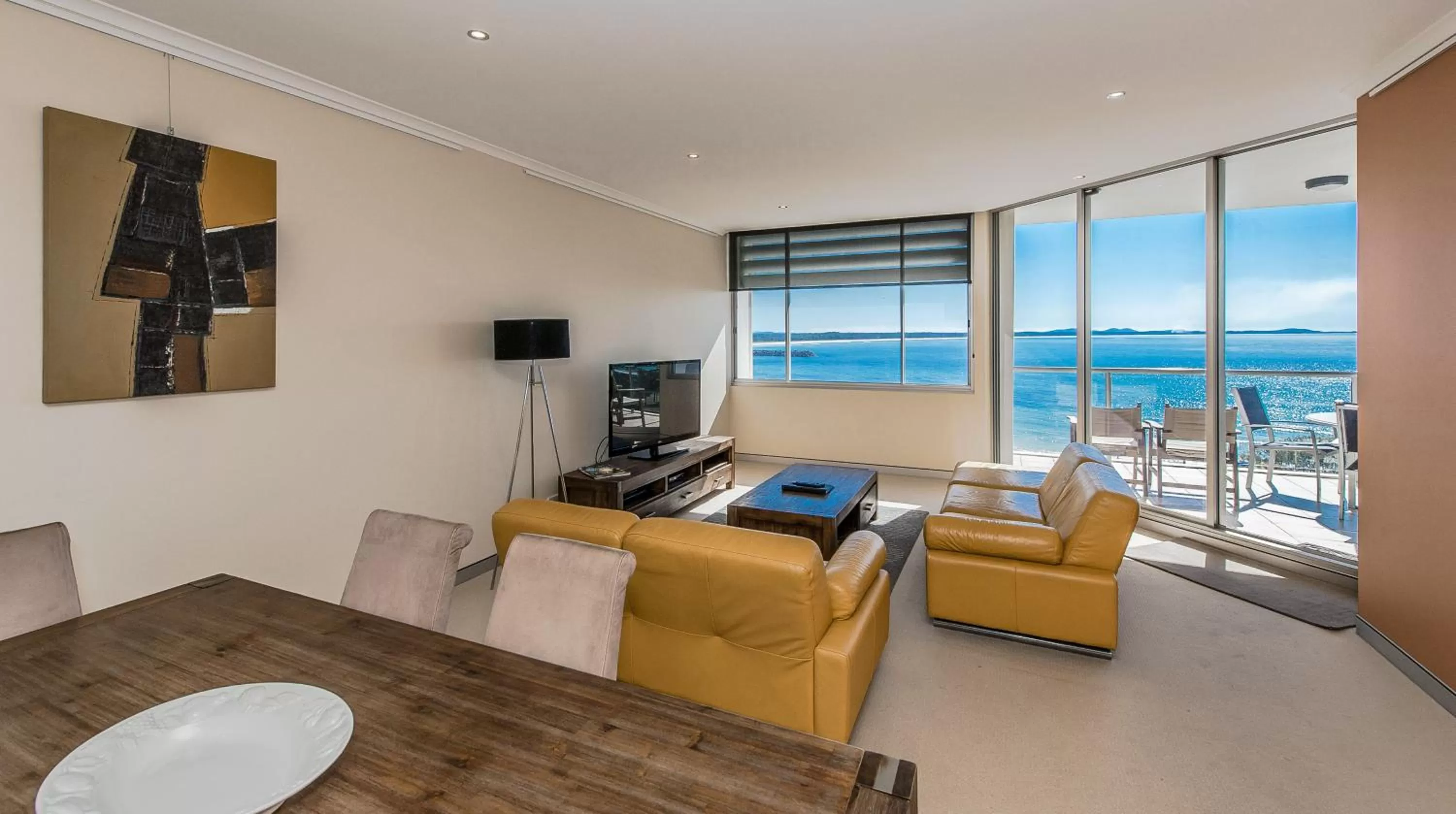 Balcony/Terrace, Lounge/Bar in Sandcastle Apartments