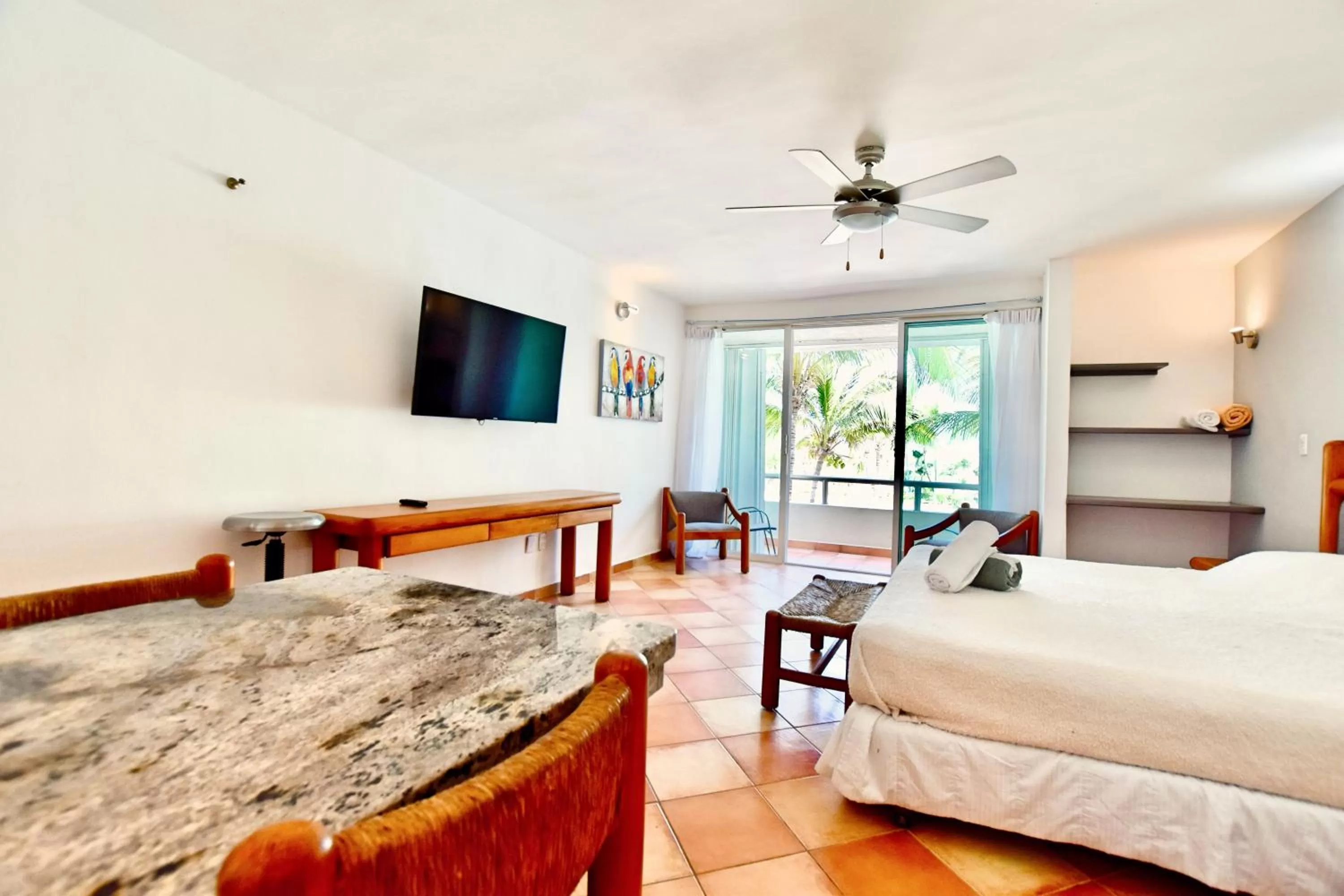 TV and multimedia, Bed in Solymar Condo Beach Resort by Casago