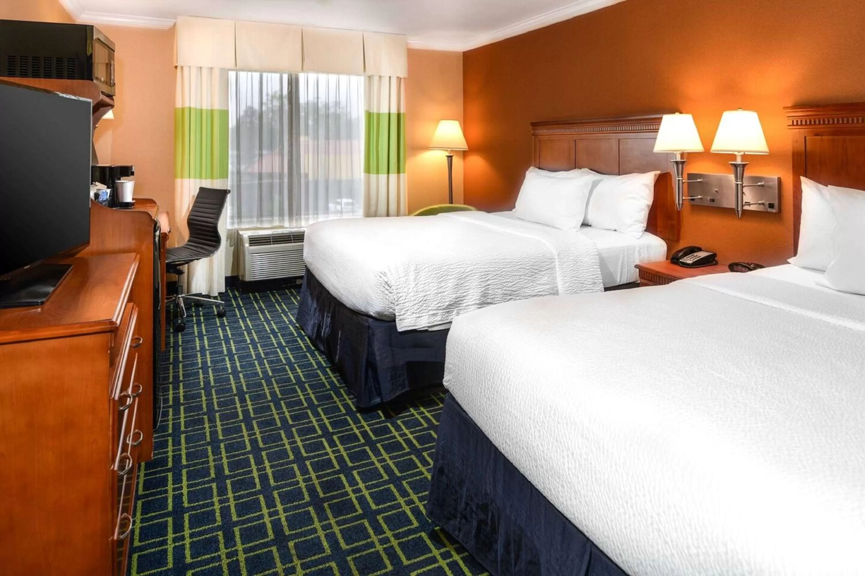 Bedroom in SureStay Hotel by Best Western Ontario Airport