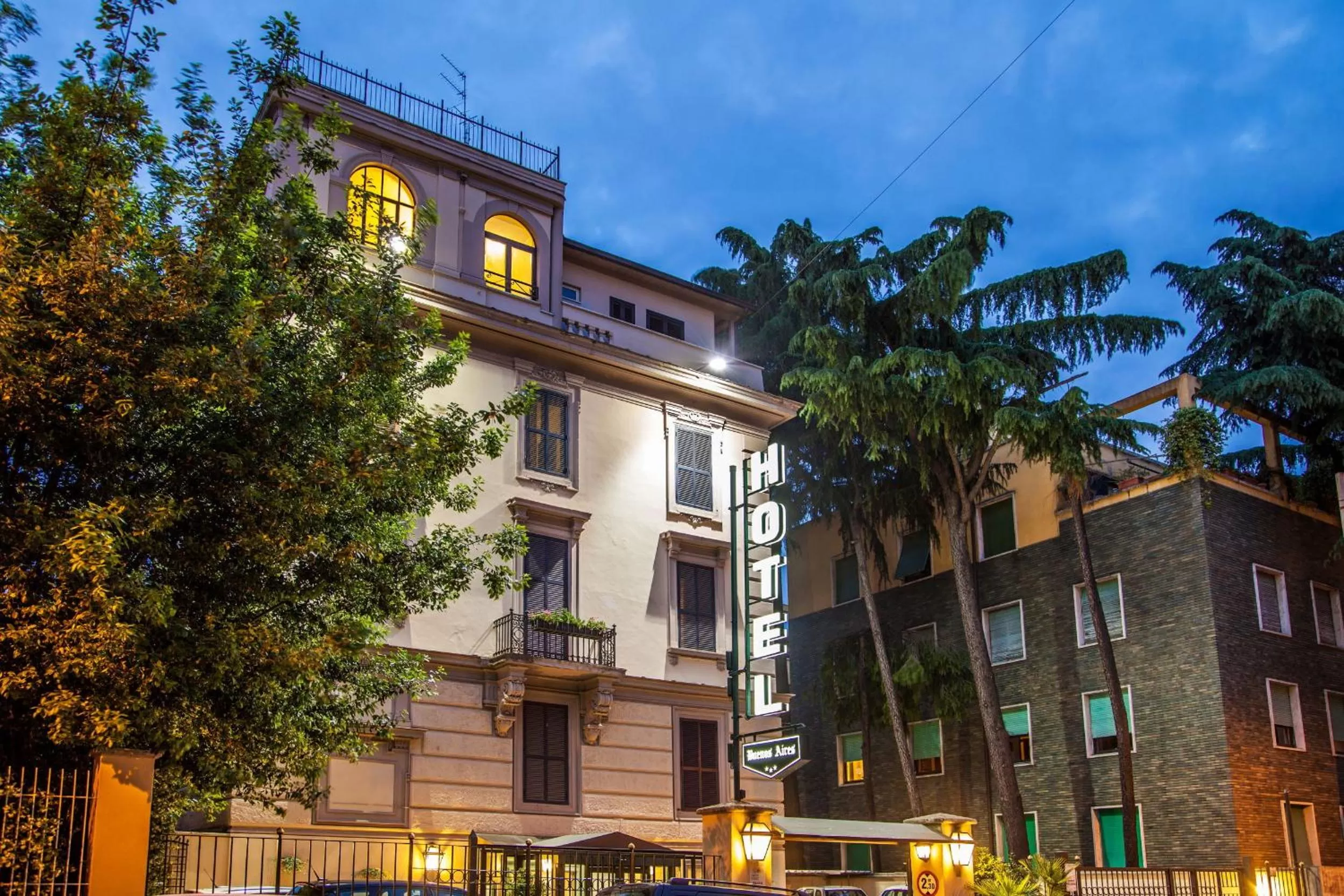 Property building in Hotel Buenos Aires