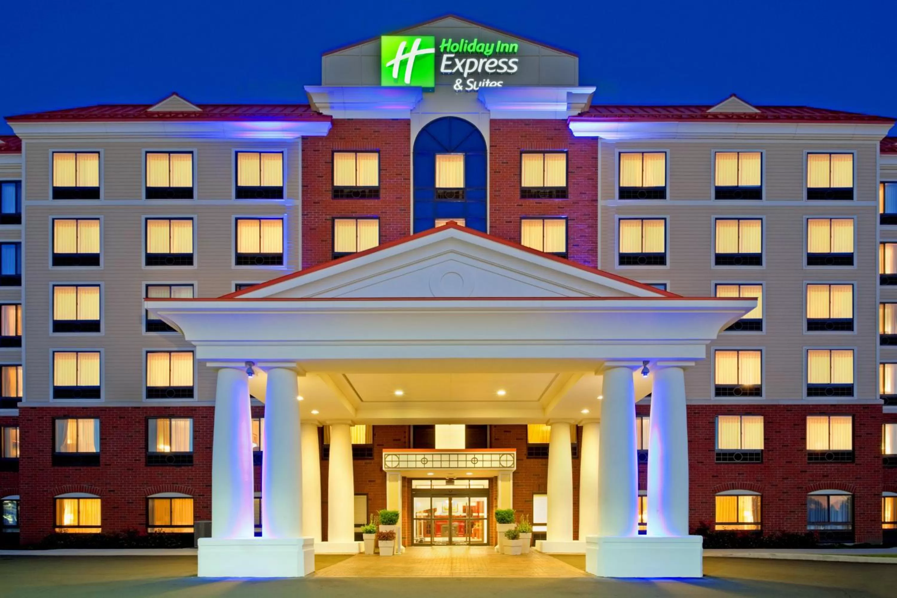 Property building in Holiday Inn Express & Suites Albany Airport Area - Latham by IHG