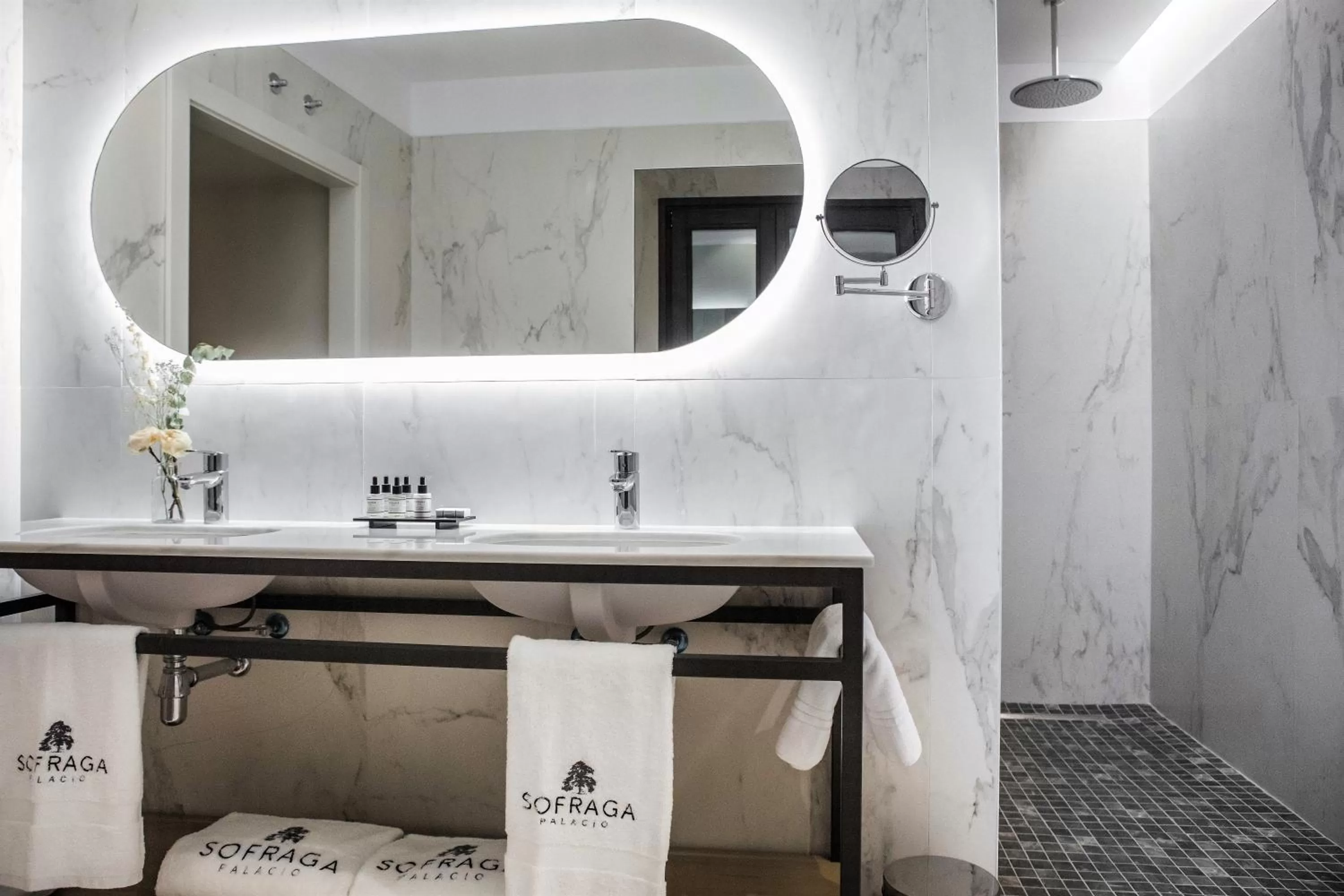 Bathroom in Sofraga Palacio