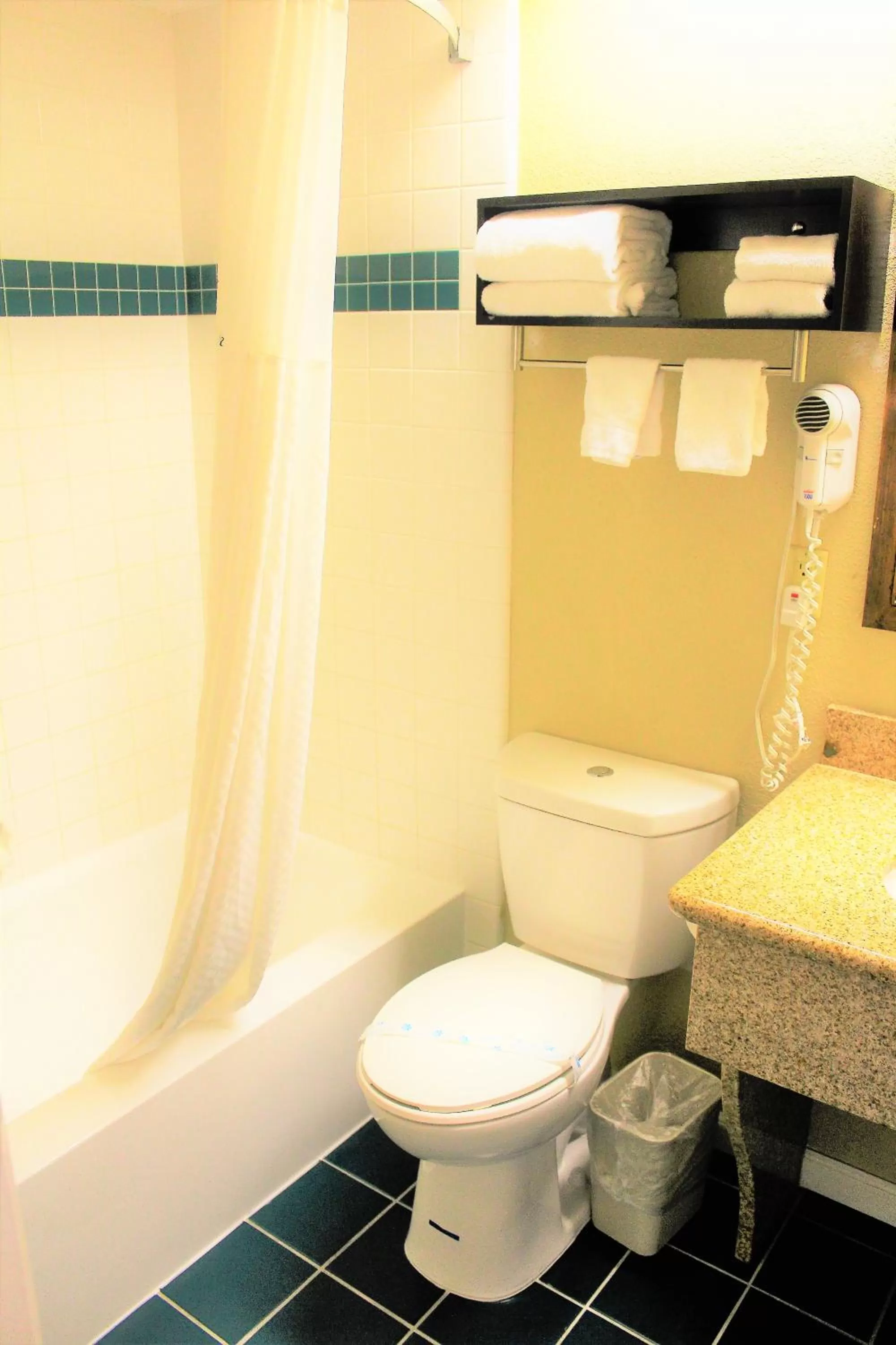 Shower in Howard Johnson by Wyndham Santa Cruz