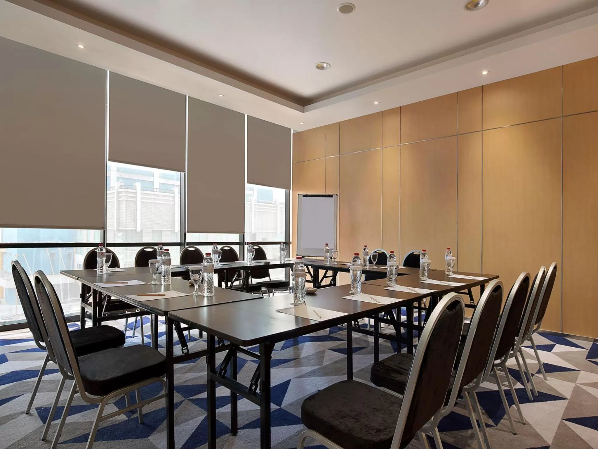 Meeting/conference room in Swiss-Belinn Simatupang