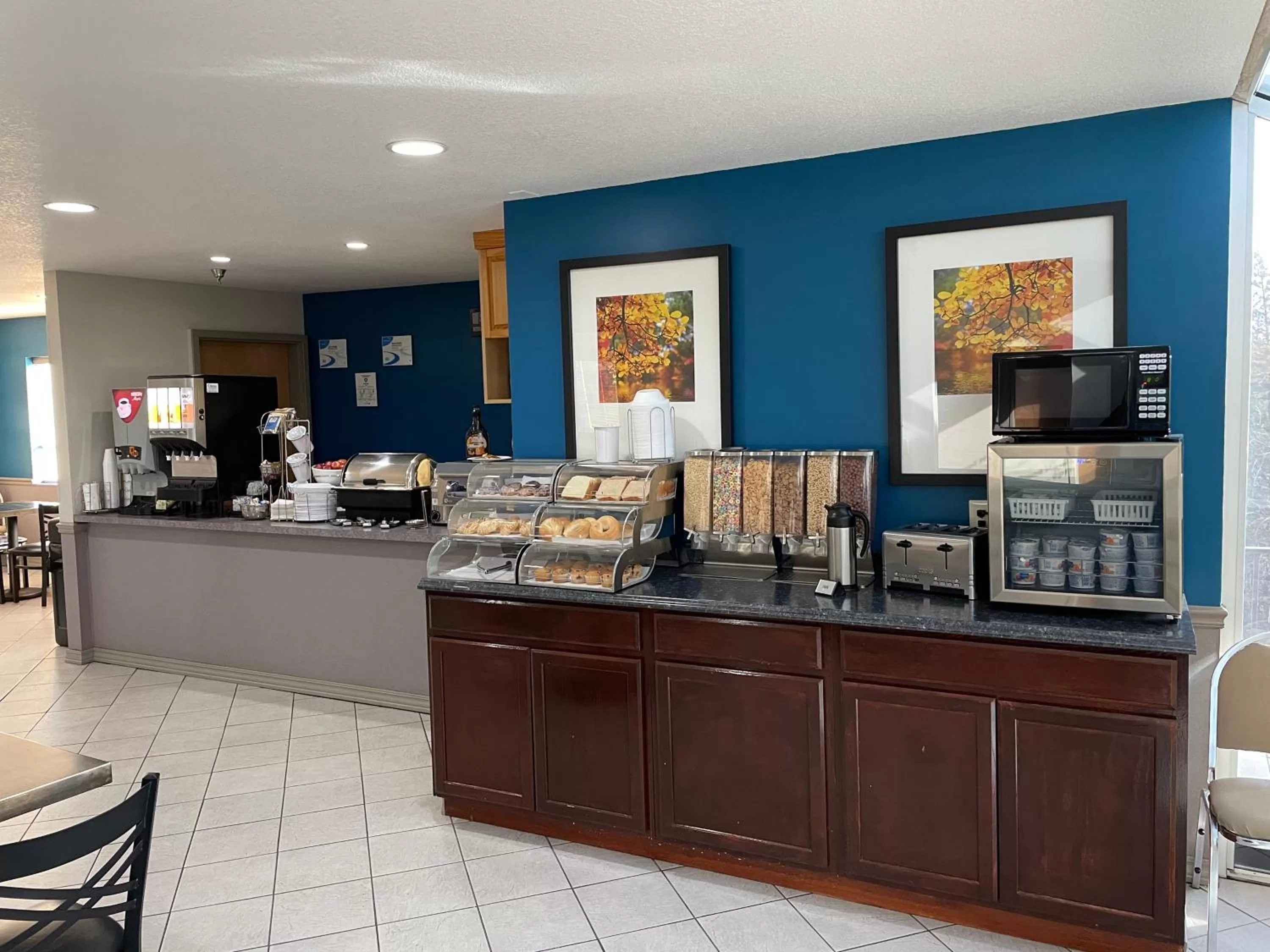 Coffee/tea facilities in Scenic Hills Inn