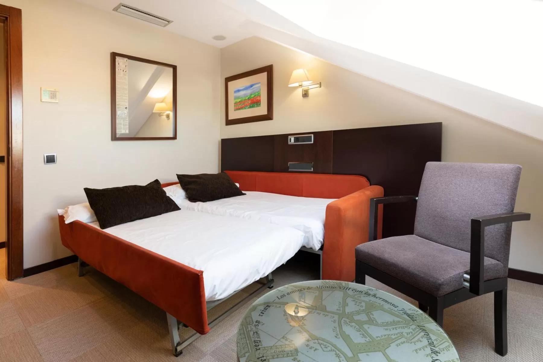 Bedroom, Bed in Hotel San Juan de los Reyes