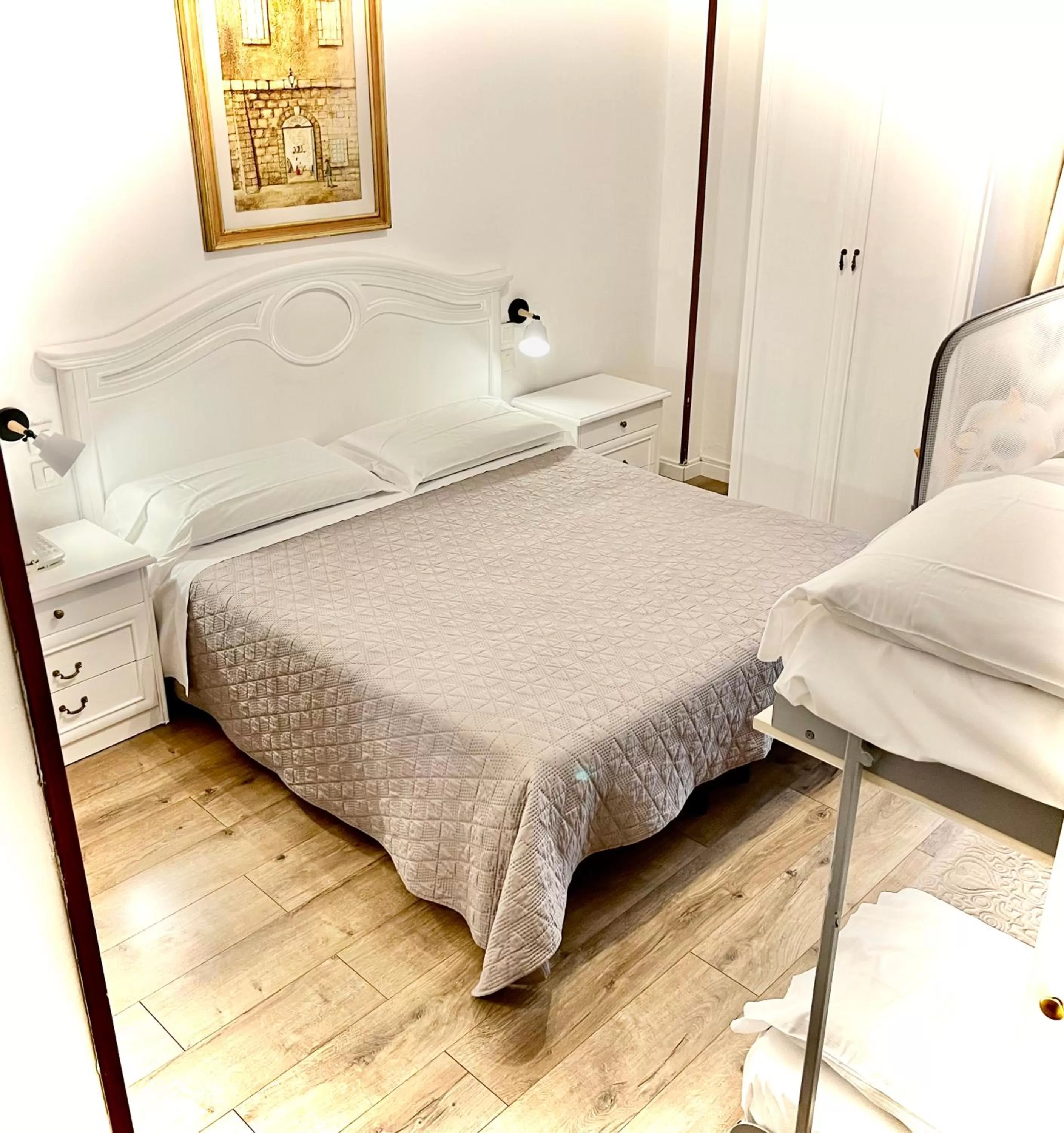 Bed in Hotel S. Ercolano