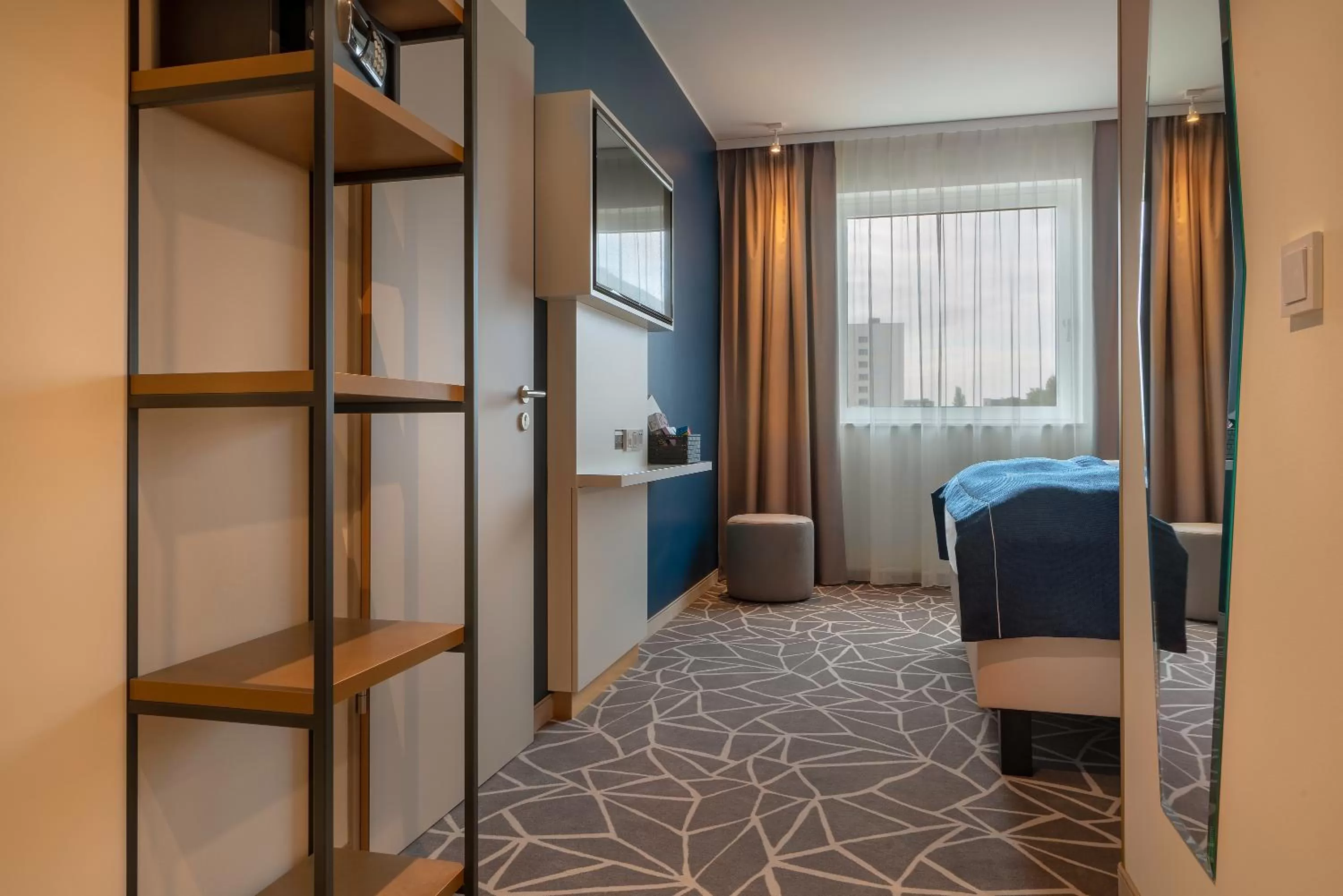 Bedroom, Bed in Holiday Inn - the niu, Ridge Halle Central Station by IHG