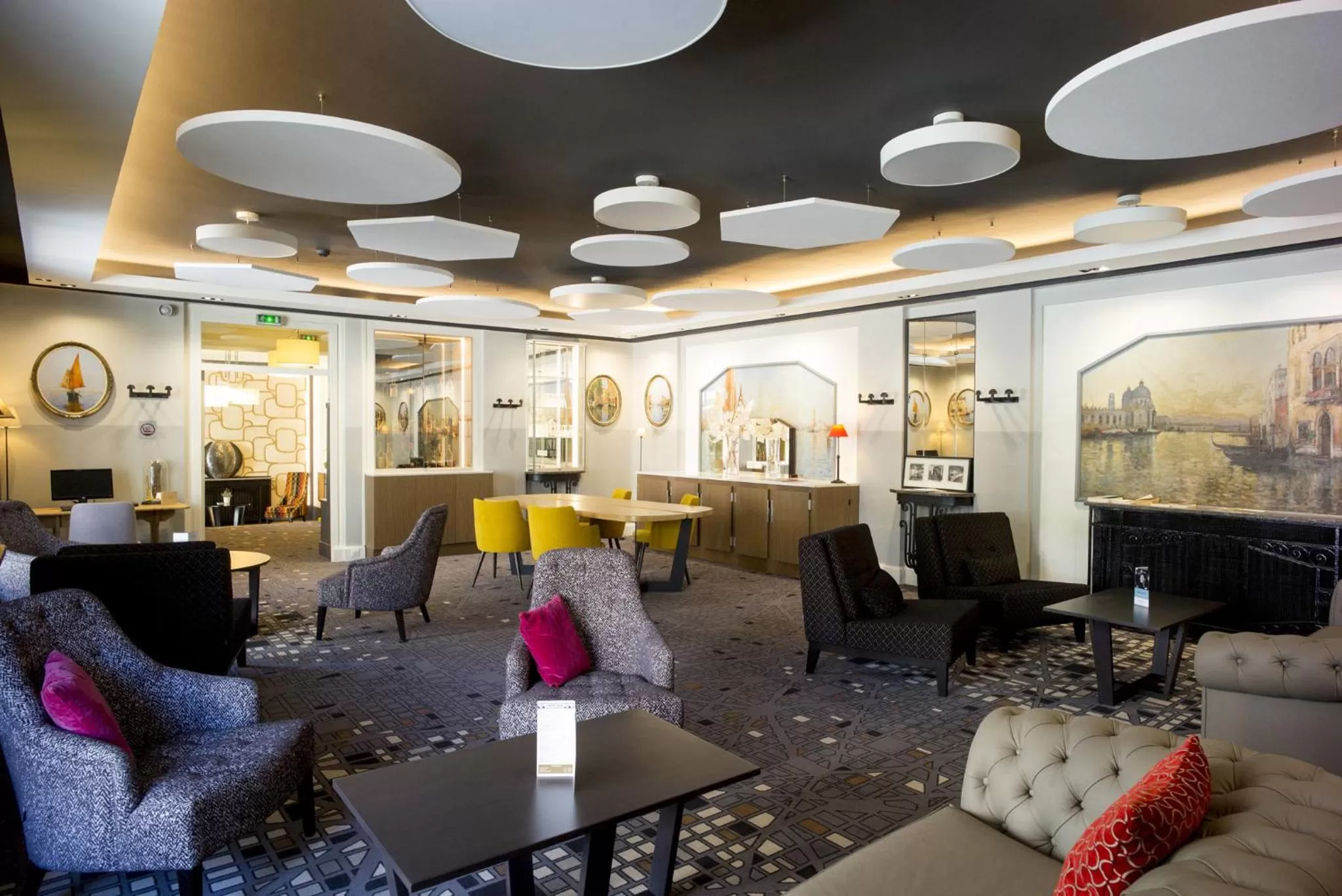 Living room in Hôtel Mercure Rodez Cathédrale