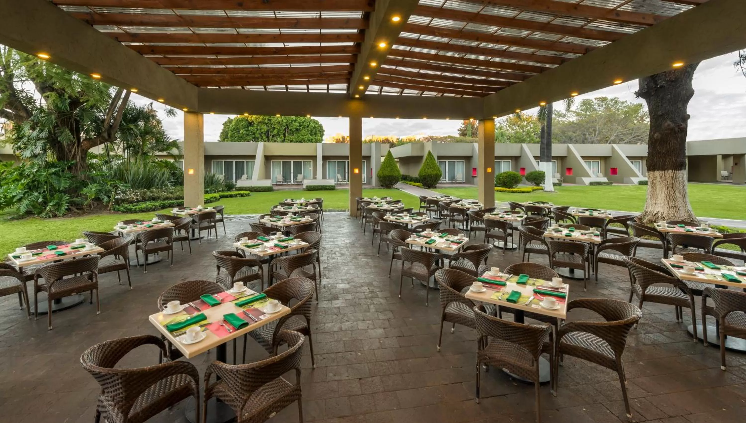 Restaurant/places to eat in Camino Real Guadalajara