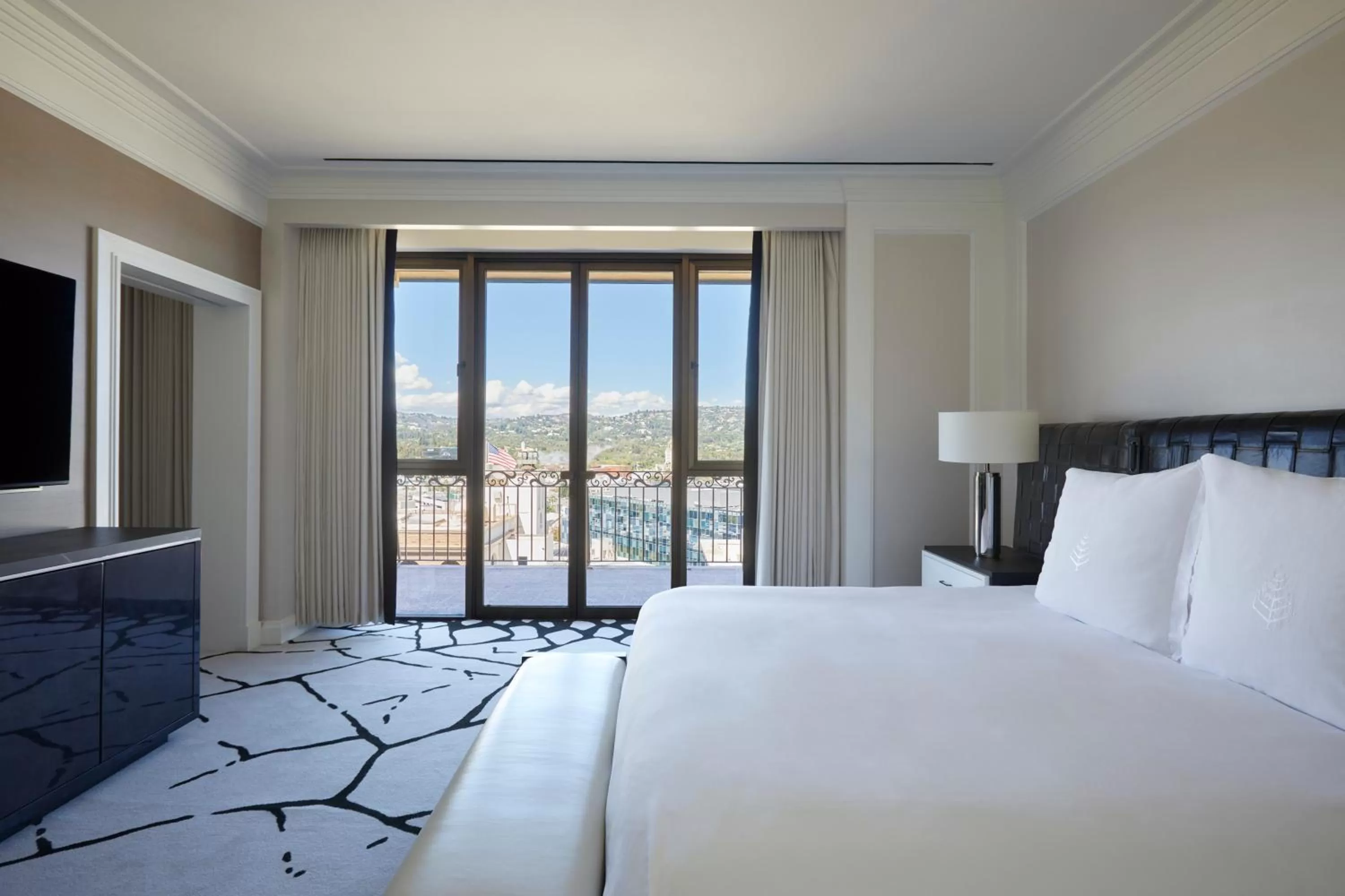 Bed in Beverly Wilshire, A Four Seasons Hotel