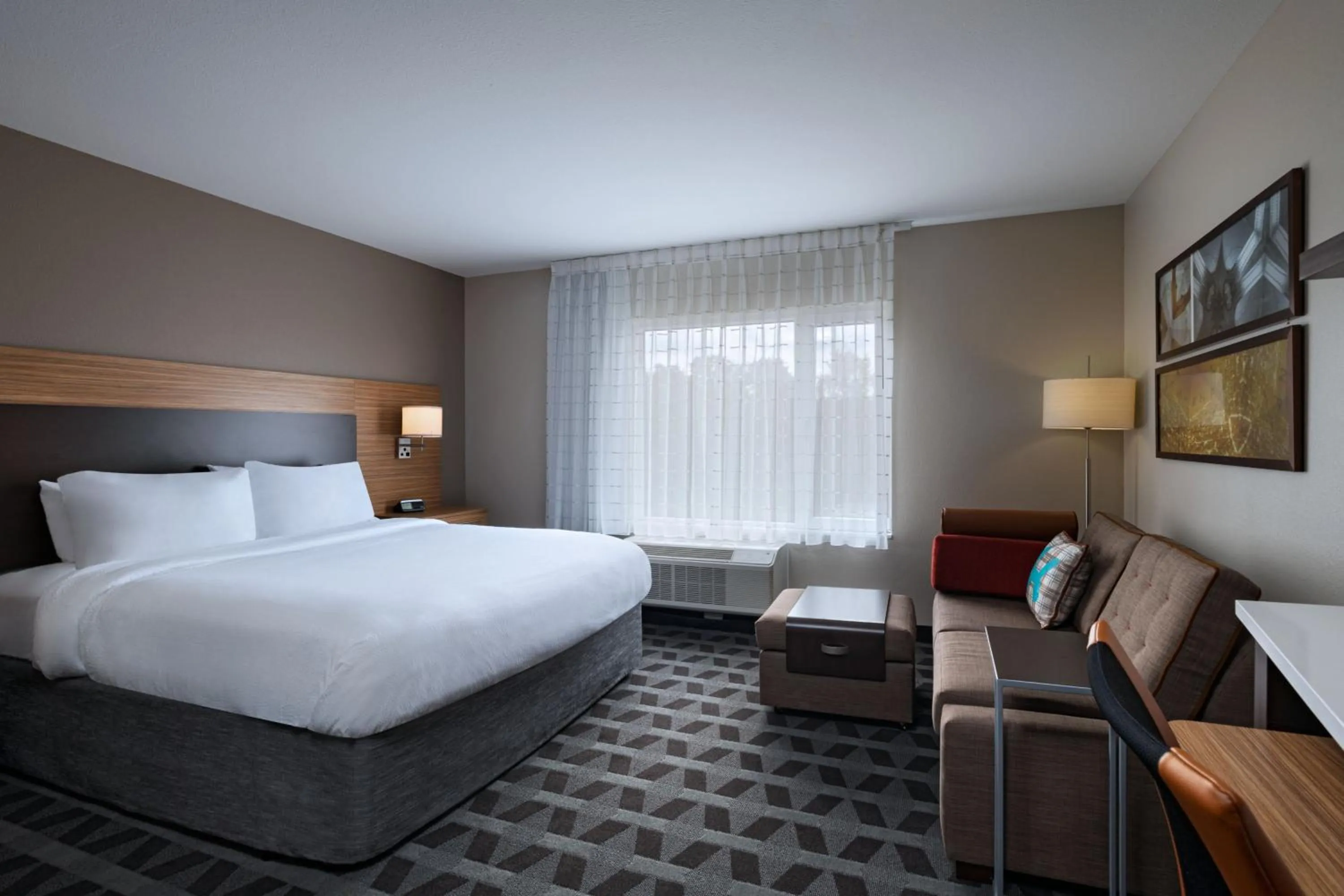 Bedroom, Bed in TownePlace Suites by Marriott Edgewood Aberdeen