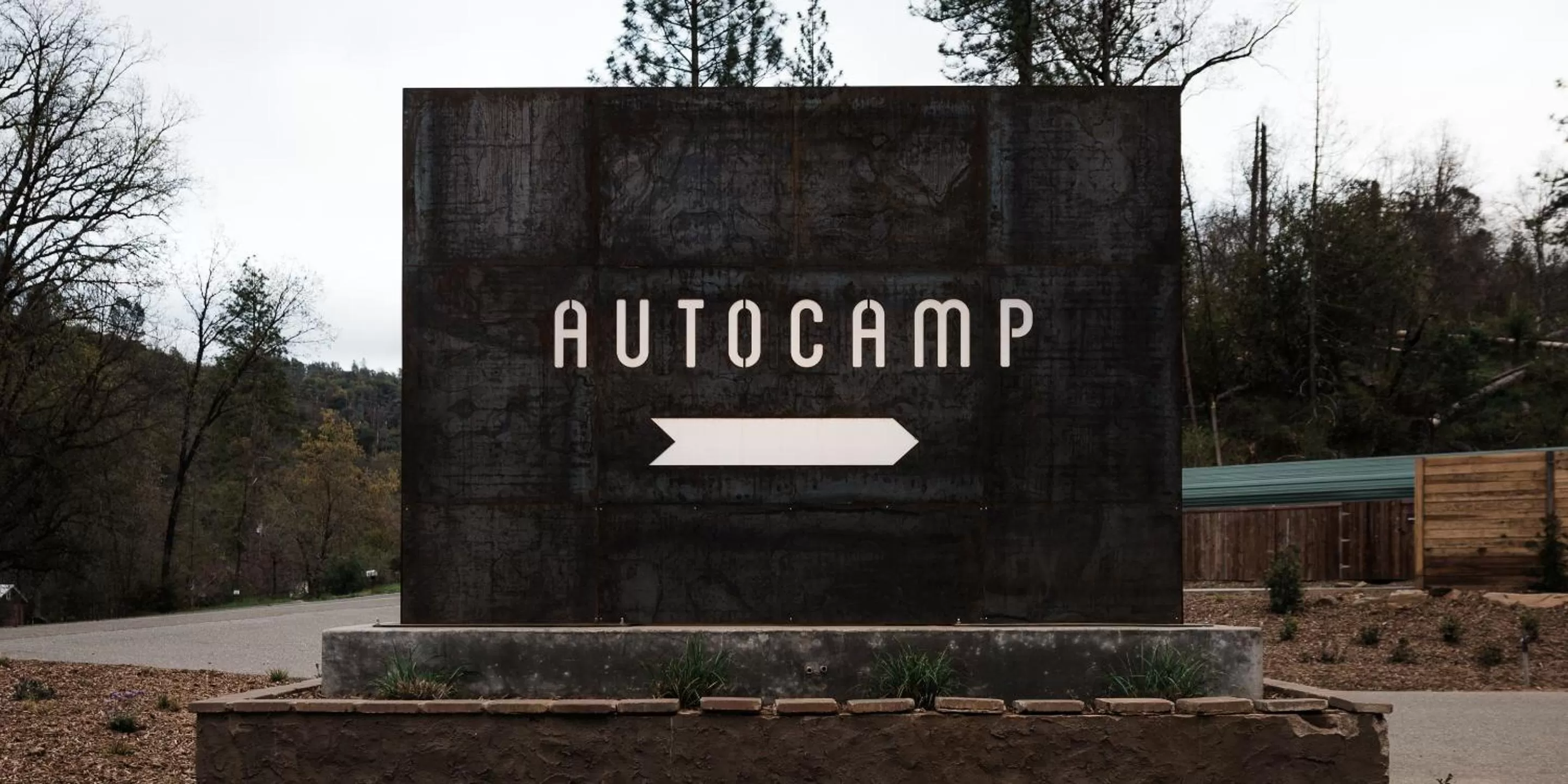 Logo/Certificate/Sign in AutoCamp Yosemite