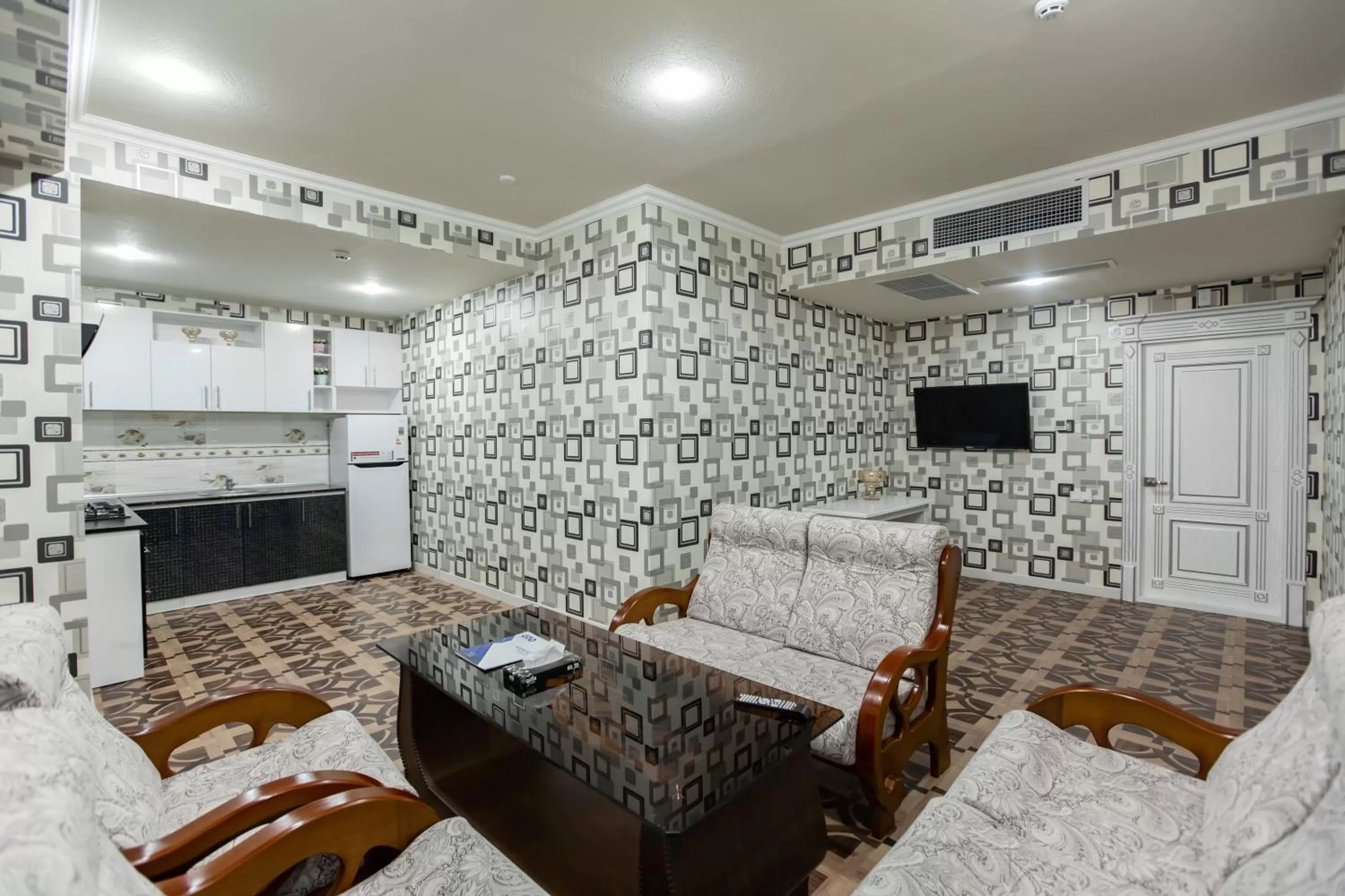 Kitchen or kitchenette in OydinPlaza Hotel