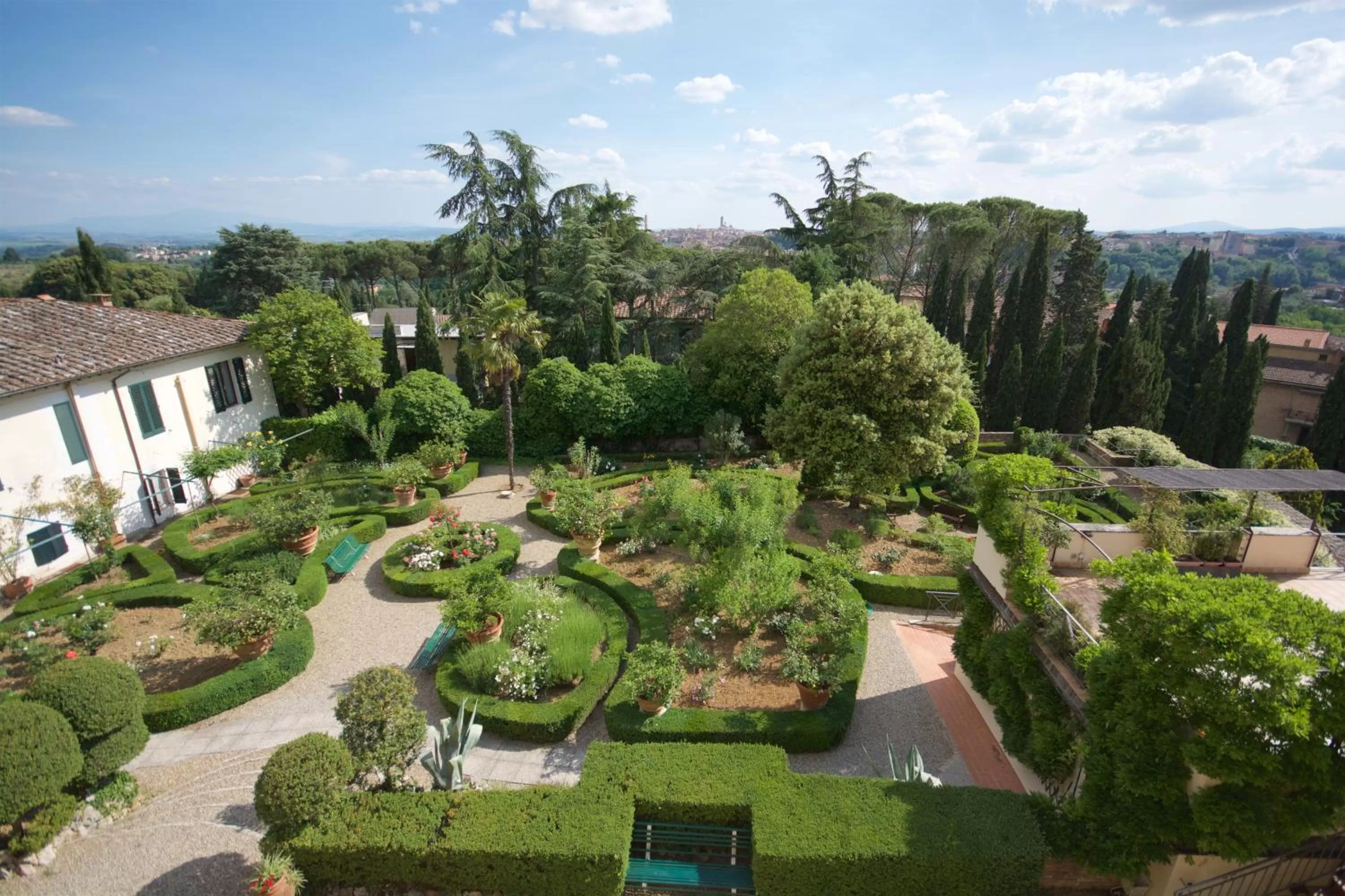 Garden in Villa Scacciapensieri Boutique Hotel
