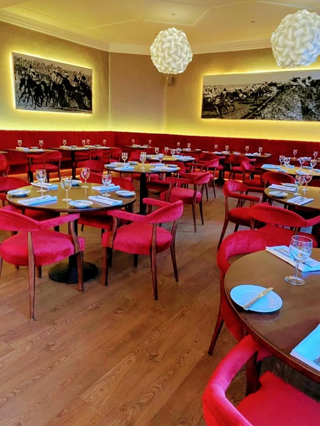 Restaurant/places to eat in The Park Hotel