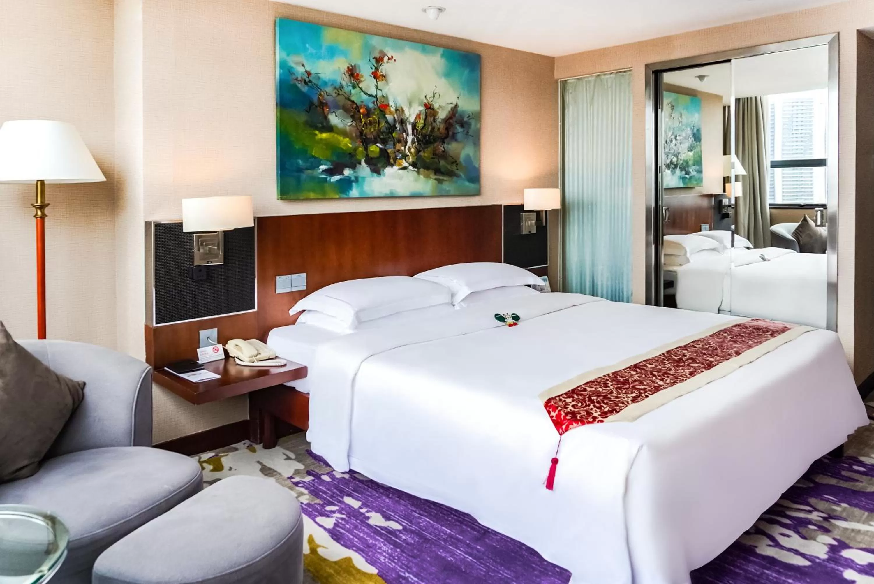 Bed in The Pavilion Century Tower (Huaqiang NorthBusiness Zone)