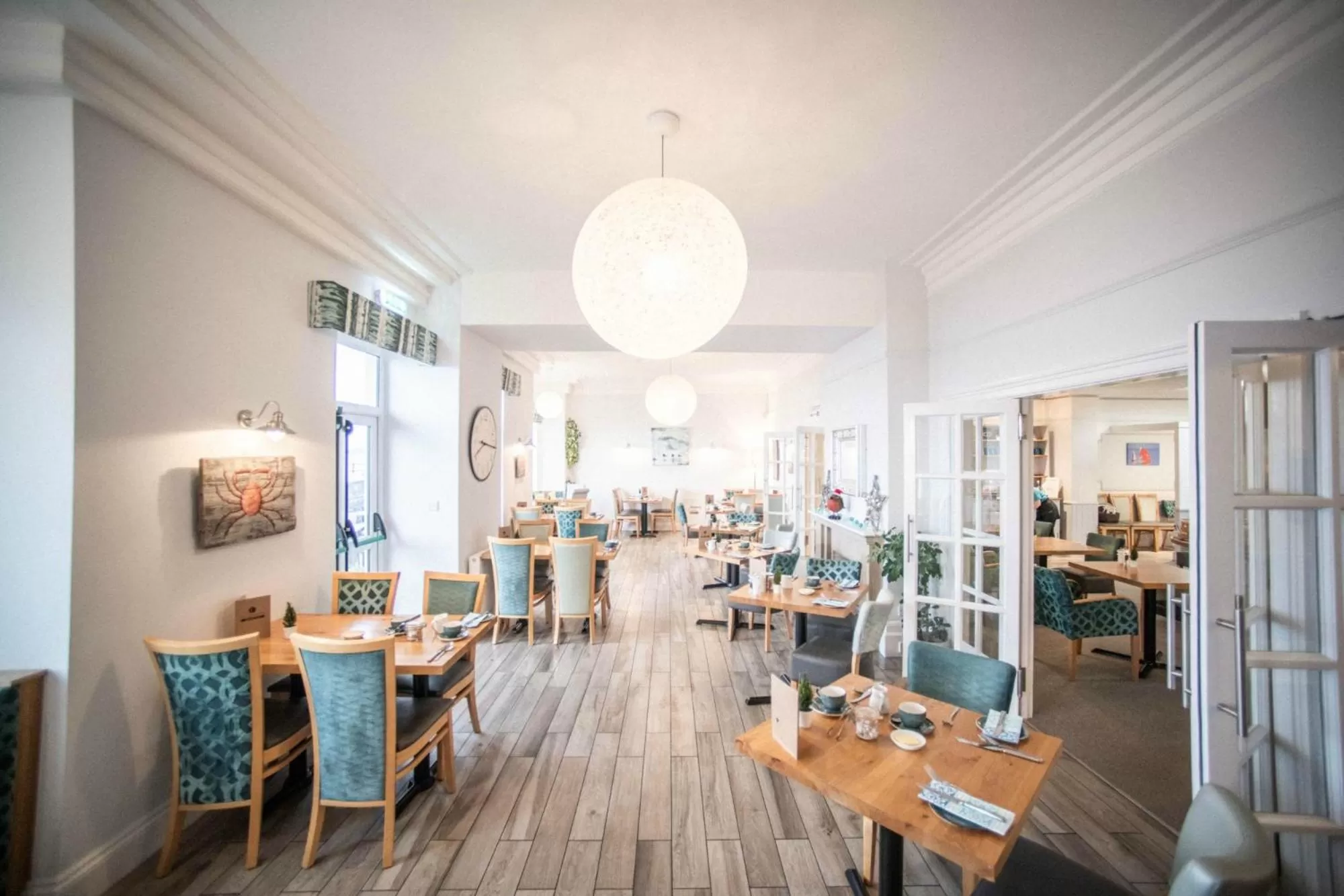 Restaurant/places to eat in The Elizabeth