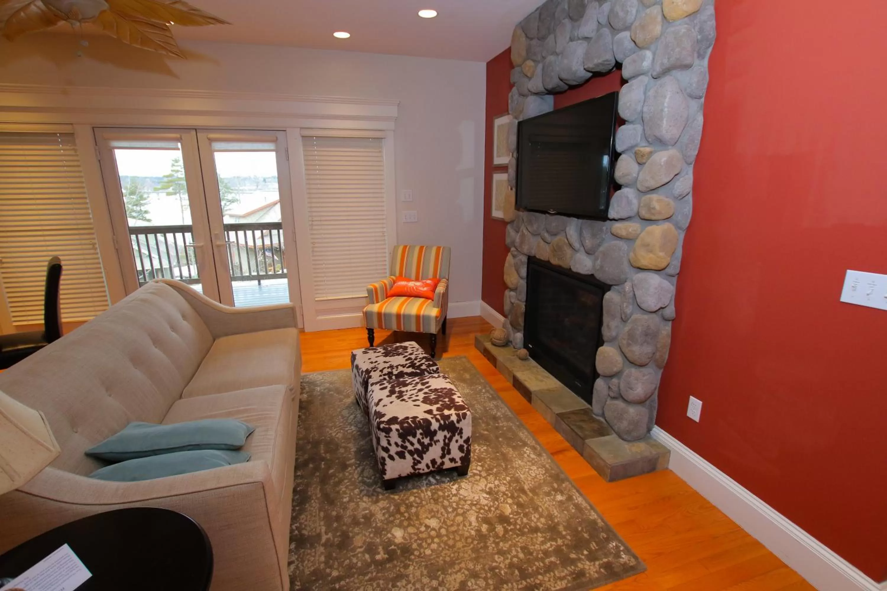 Seating Area in Sheepscot Harbour Village Resort