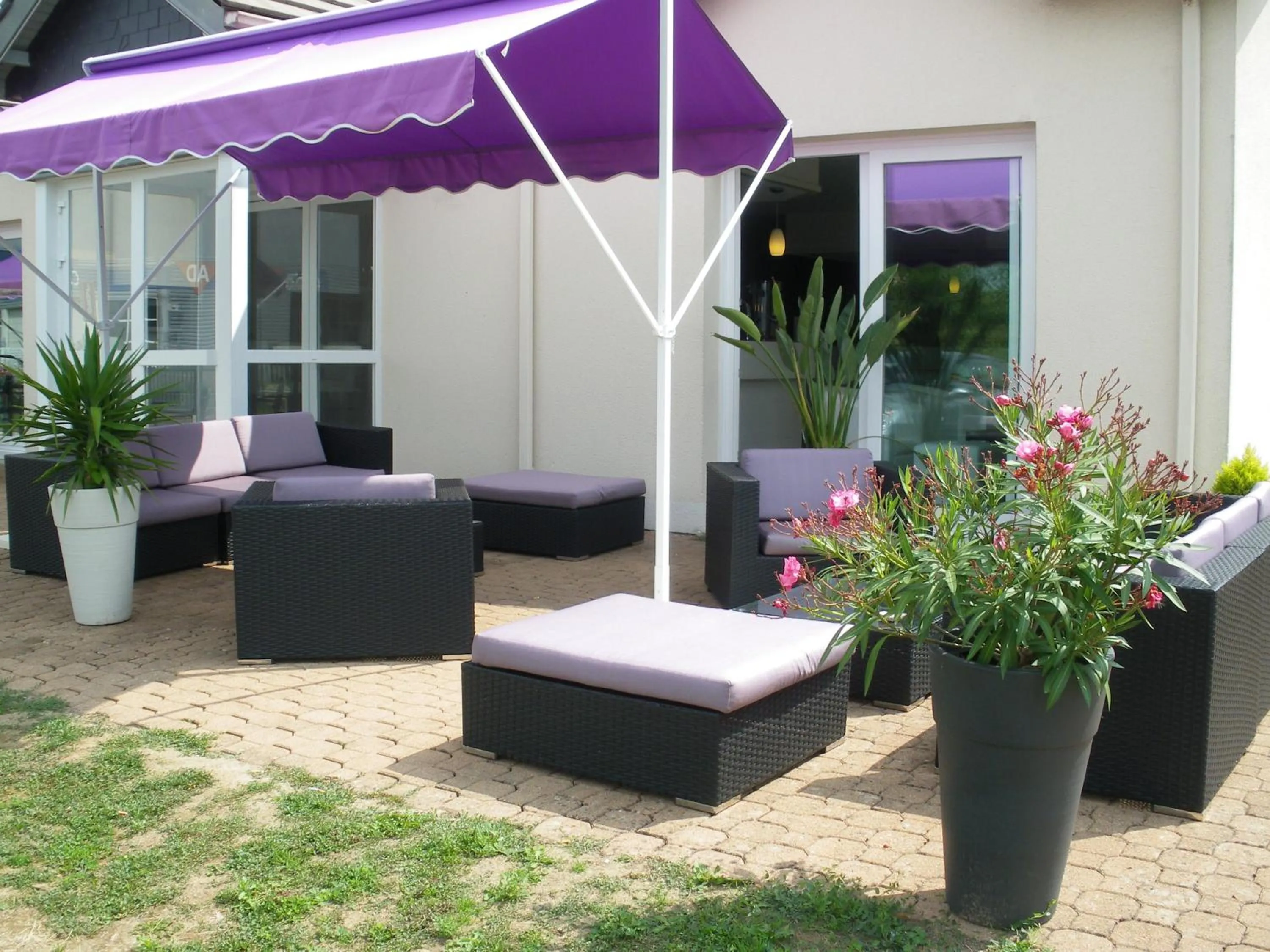 Balcony/Terrace in The Originals City, Hôtel La Terrasse, Tours Nord